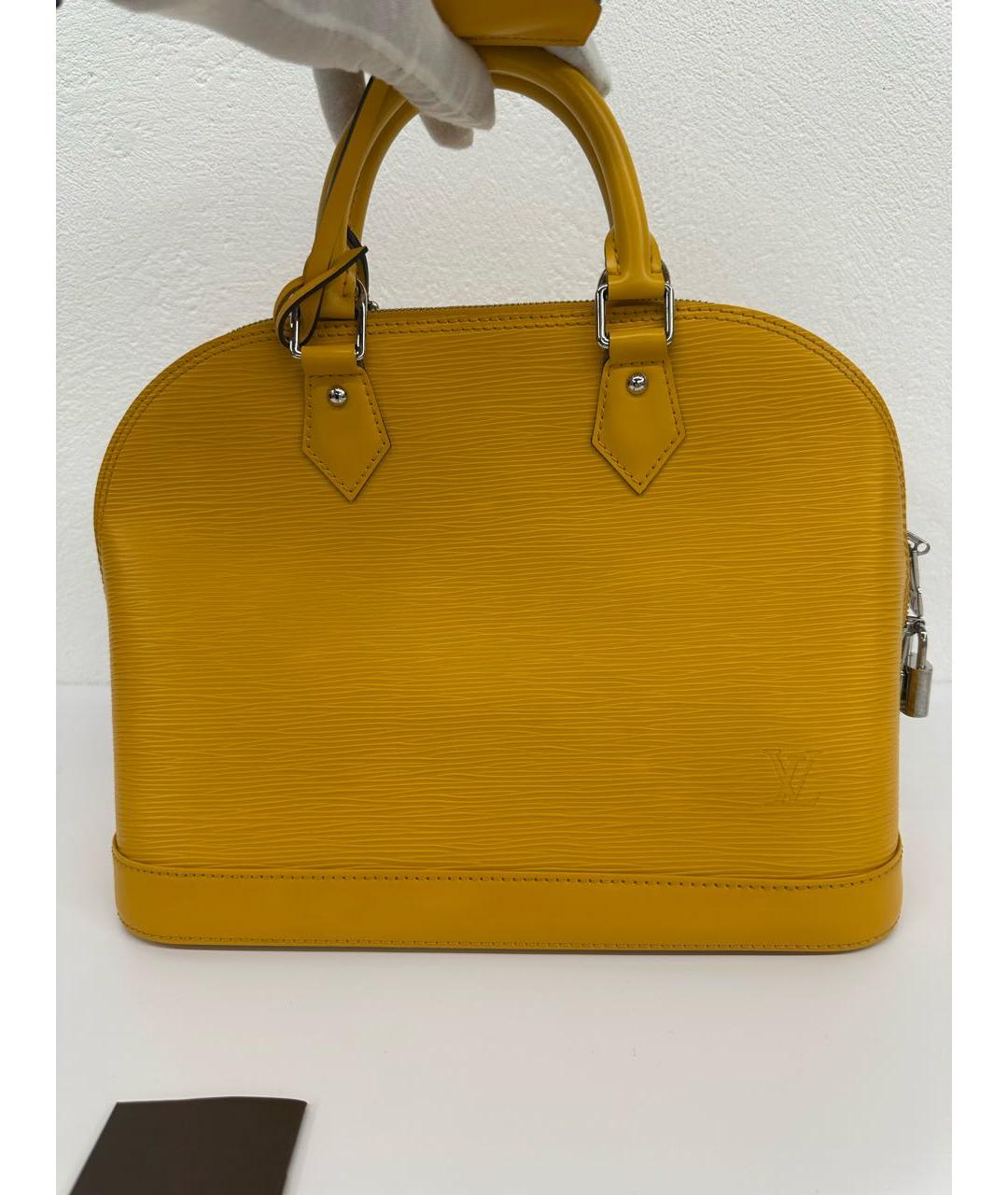 LOUIS VUITTON Кожаная сумка с короткими ручками, фото 4