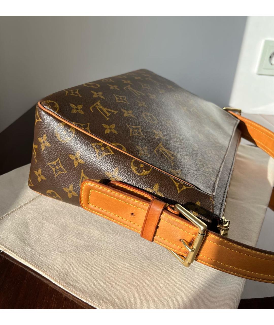 LOUIS VUITTON Коричневая сумка с короткими ручками, фото 5