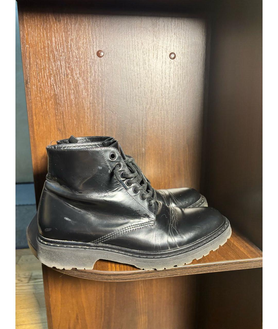 SAINT LAURENT Черные высокие ботинки из лакированной кожи, фото 8