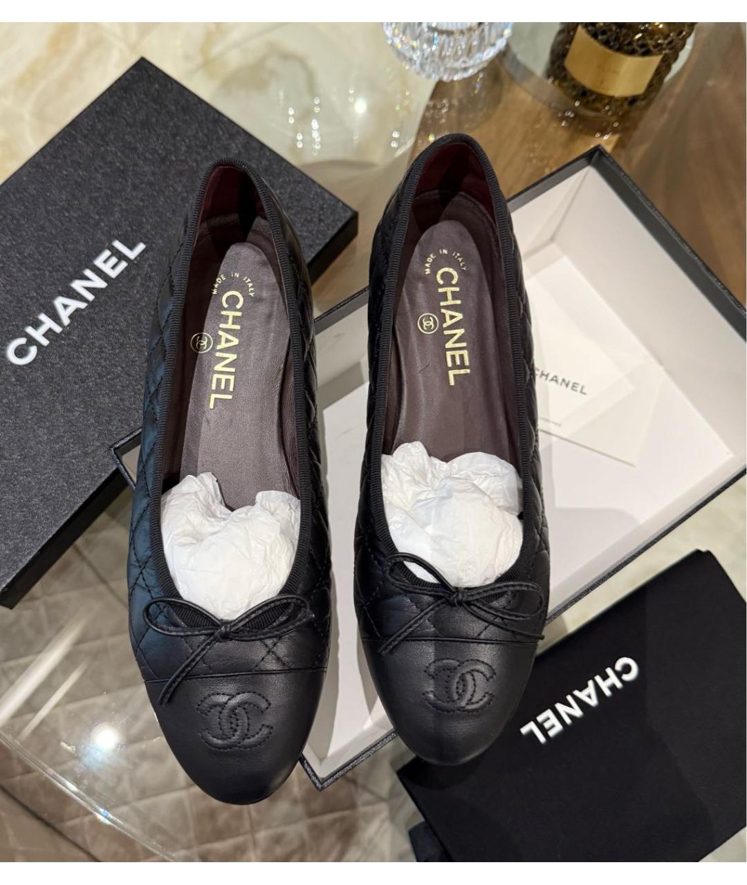 CHANEL Черные кожаные балетки, фото 2