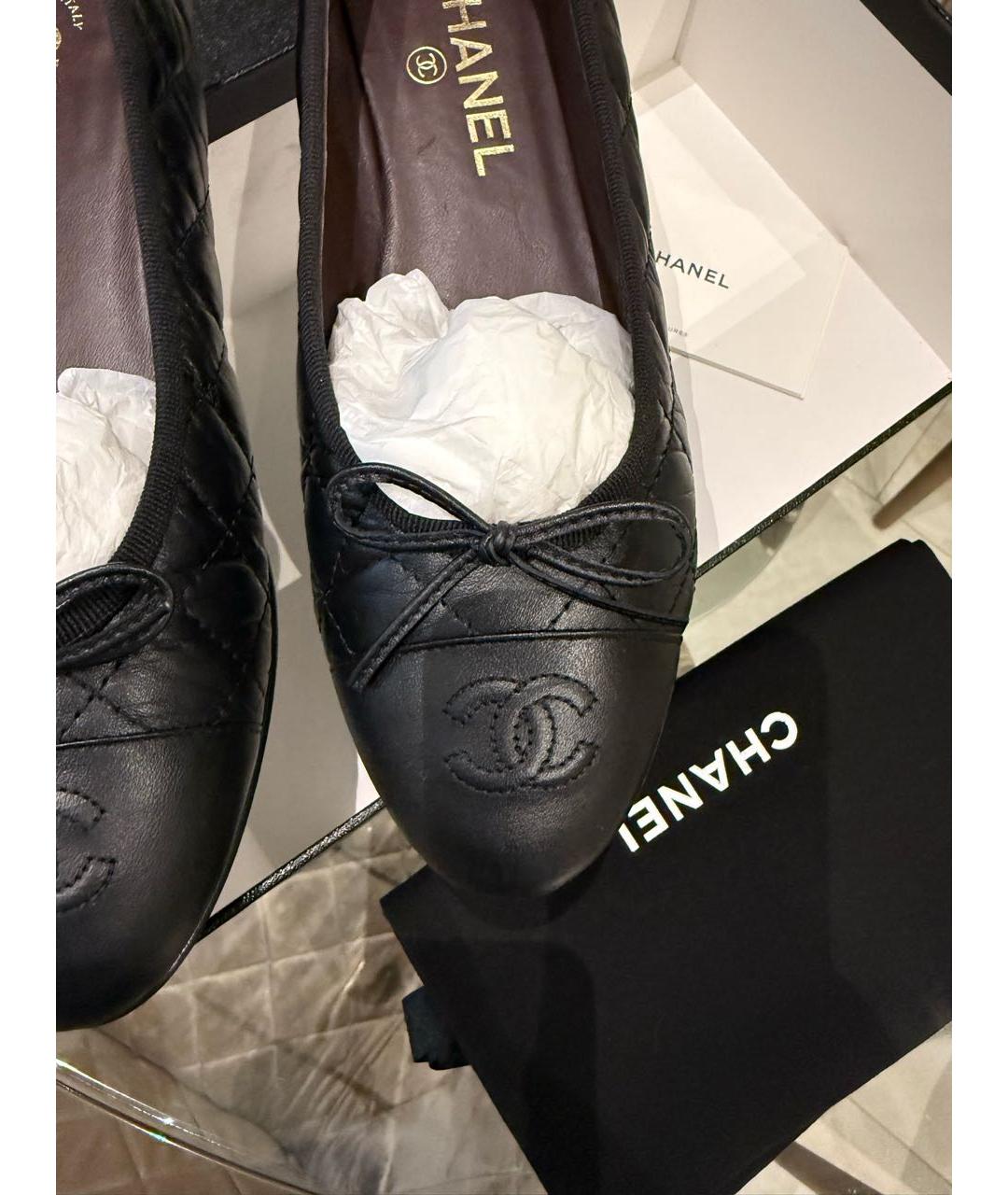 CHANEL Черные кожаные балетки, фото 3