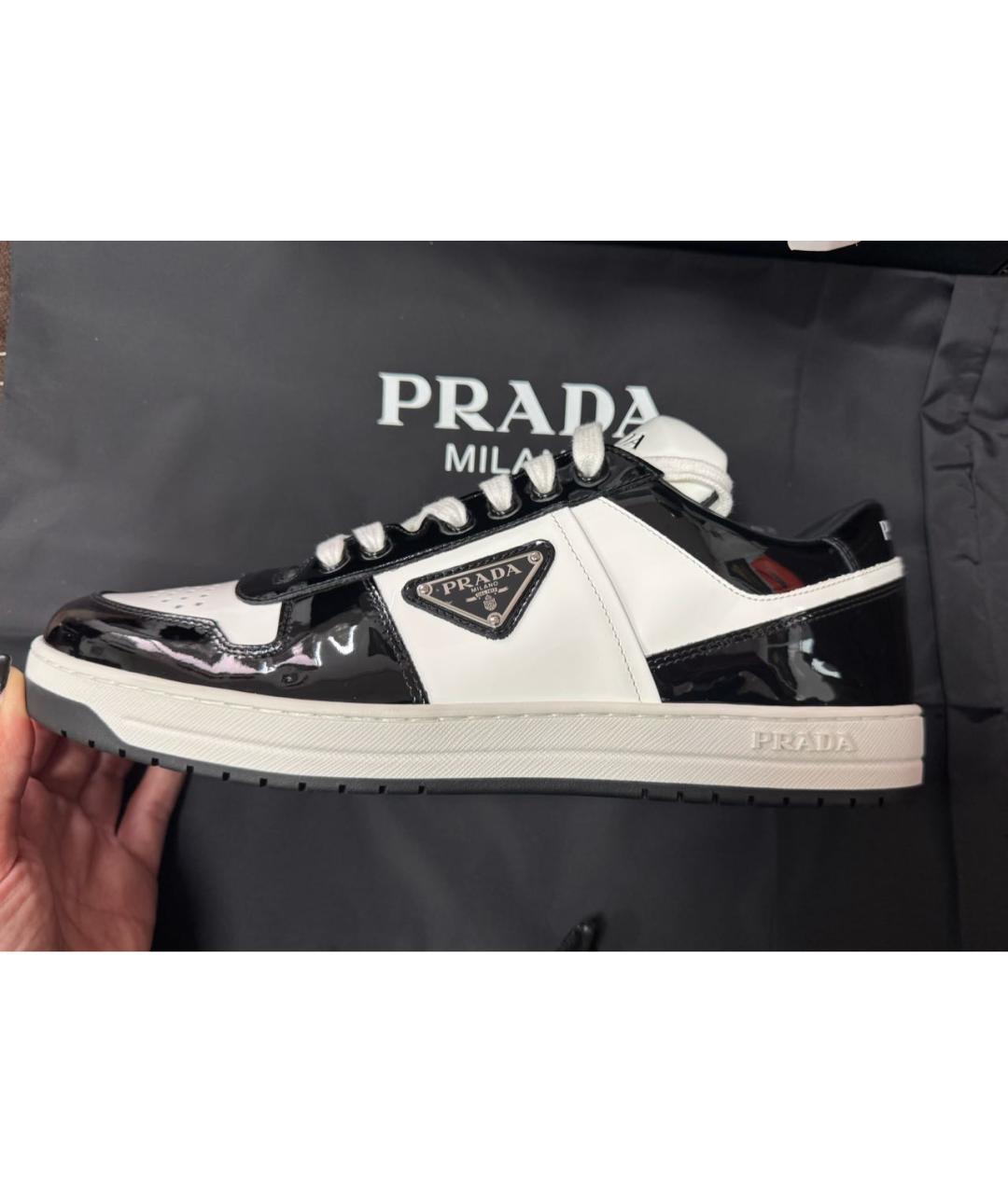 PRADA Белые низкие кроссовки / кеды из лакированной кожи, фото 9