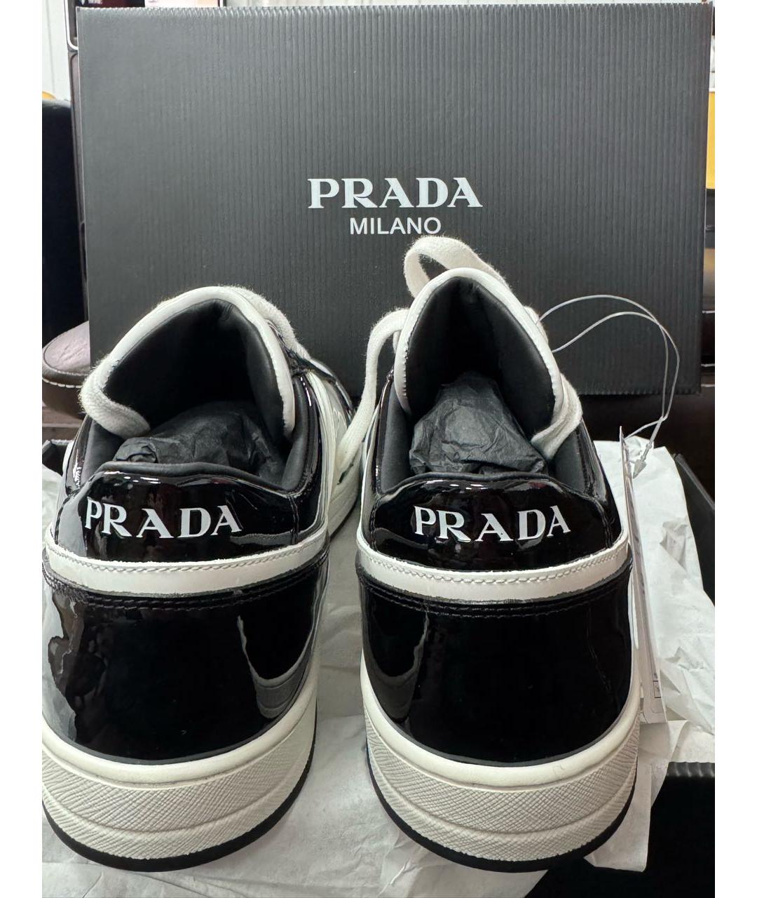 PRADA Белые низкие кроссовки / кеды из лакированной кожи, фото 4