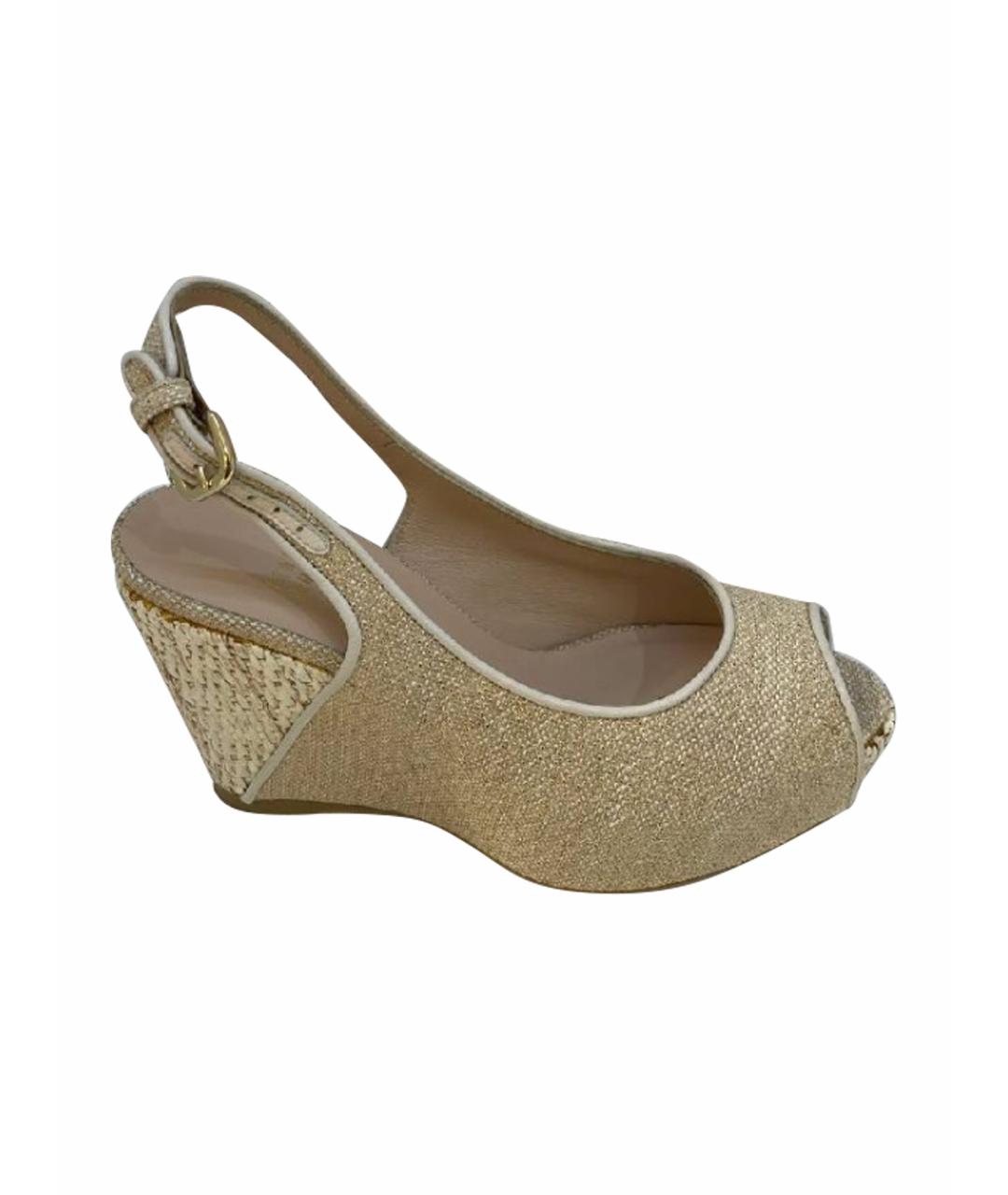 STUART WEITZMAN Бежевые босоножки, фото 1