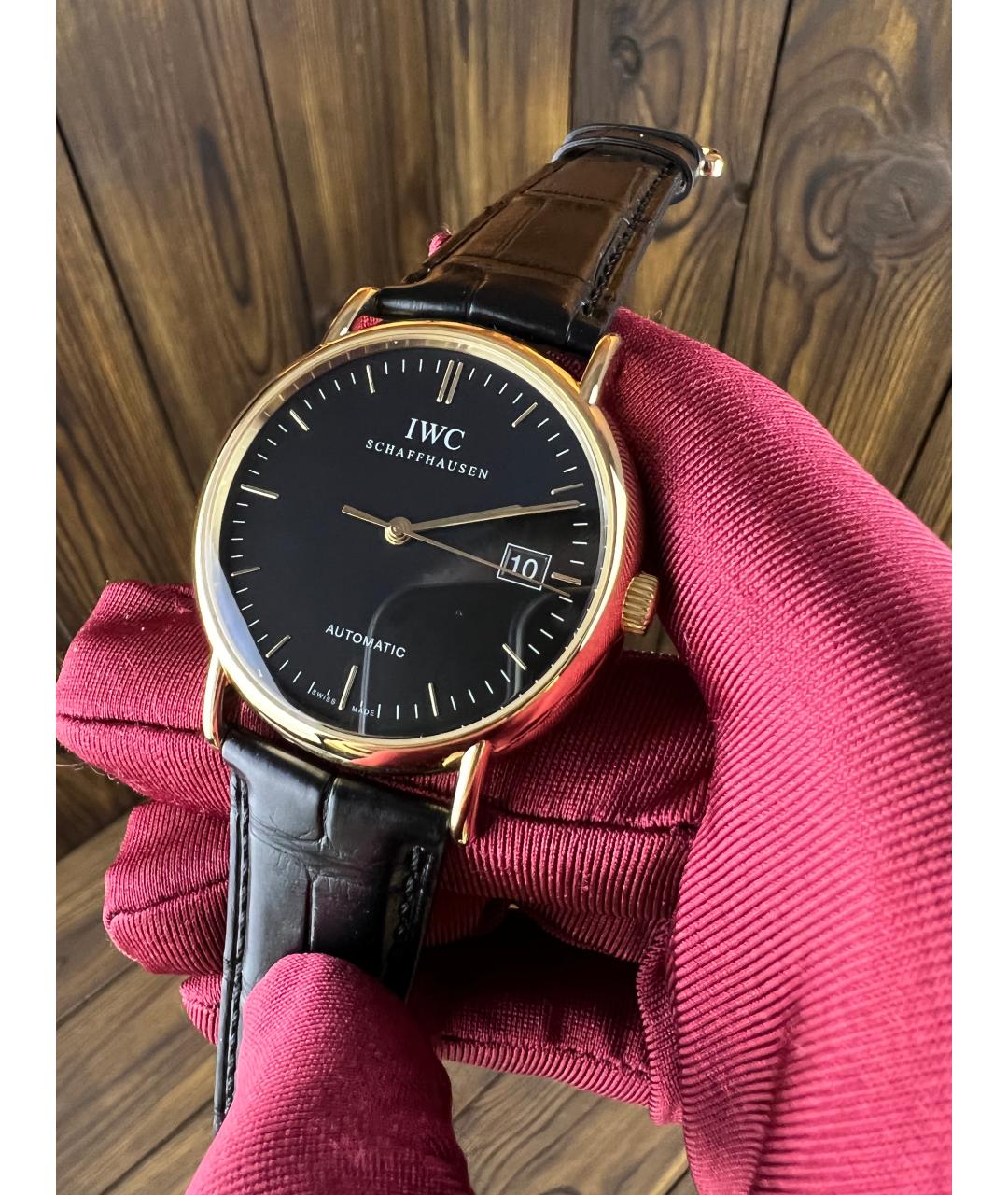 IWC Черные часы из желтого золота, фото 9