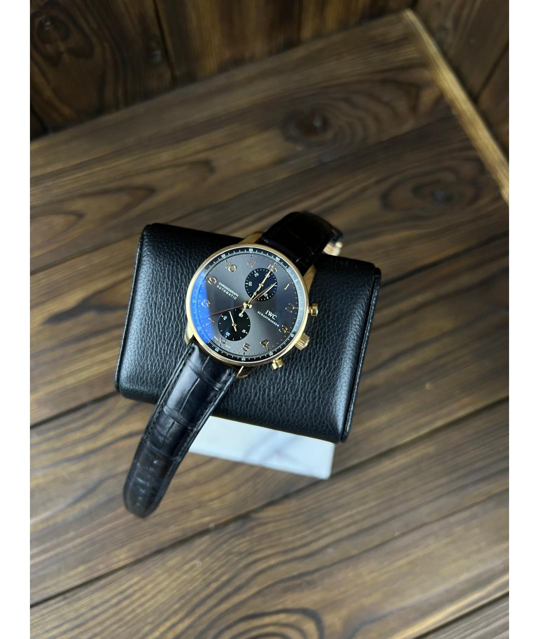 IWC Черные часы из розового золота, фото 2