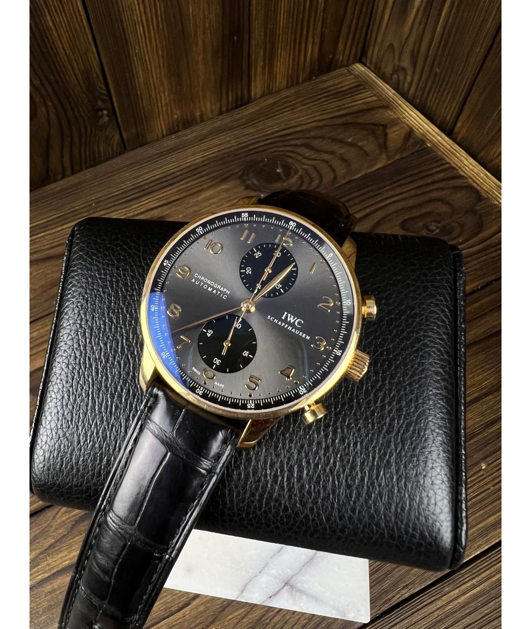 IWC Черные часы из розового золота, фото 3