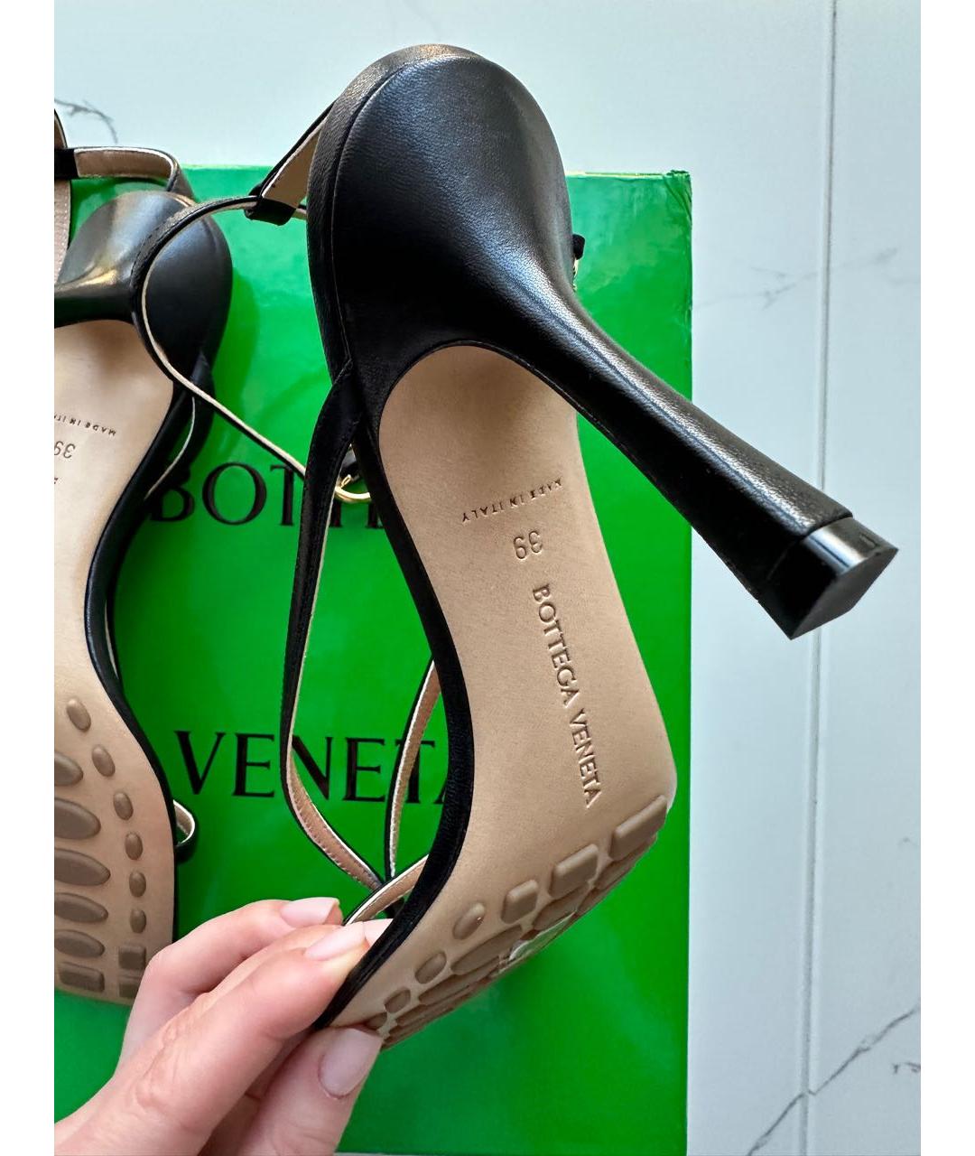 BOTTEGA VENETA Коричневые кожаные босоножки, фото 5