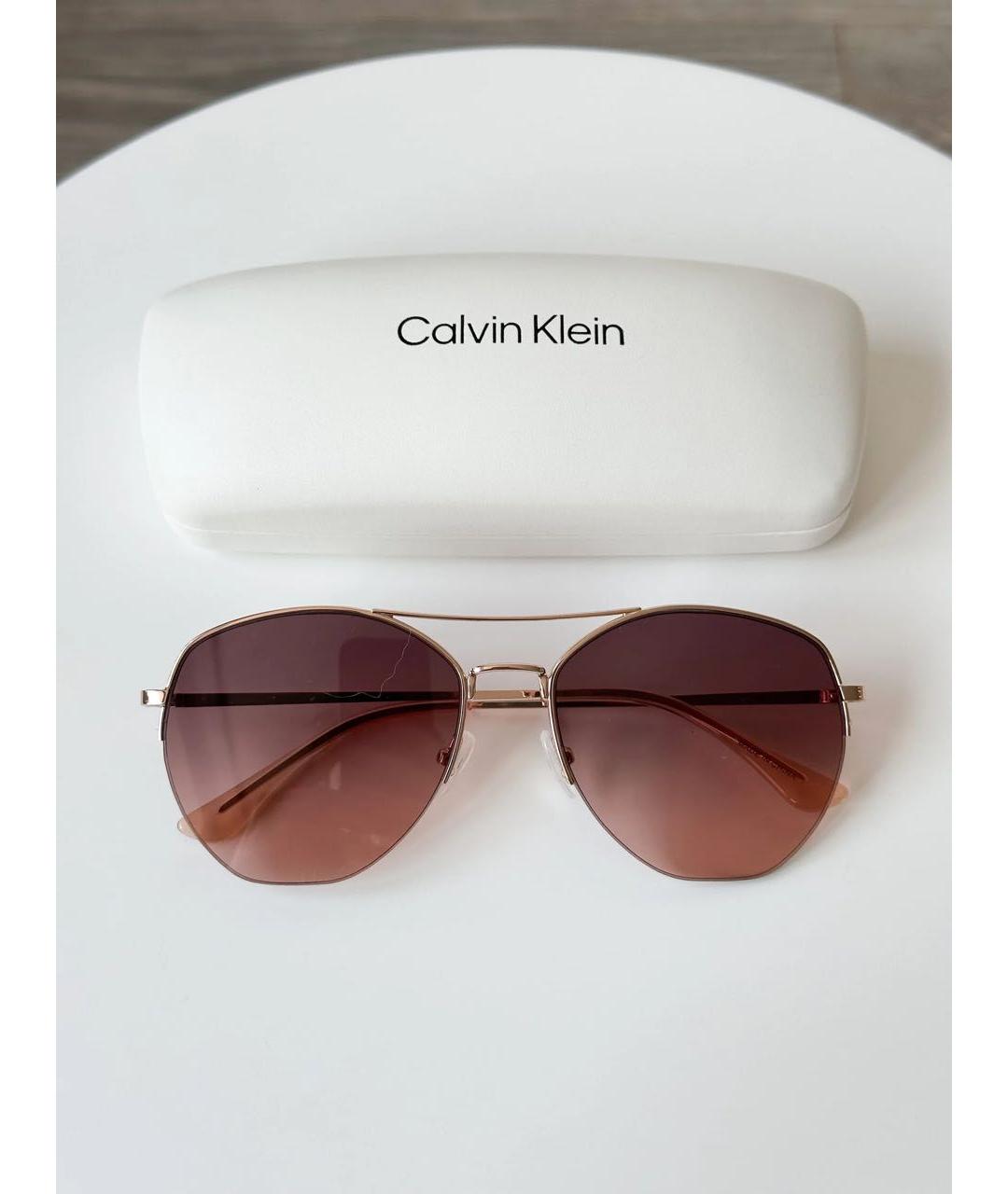 CALVIN KLEIN Бежевые пластиковые солнцезащитные очки, фото 4