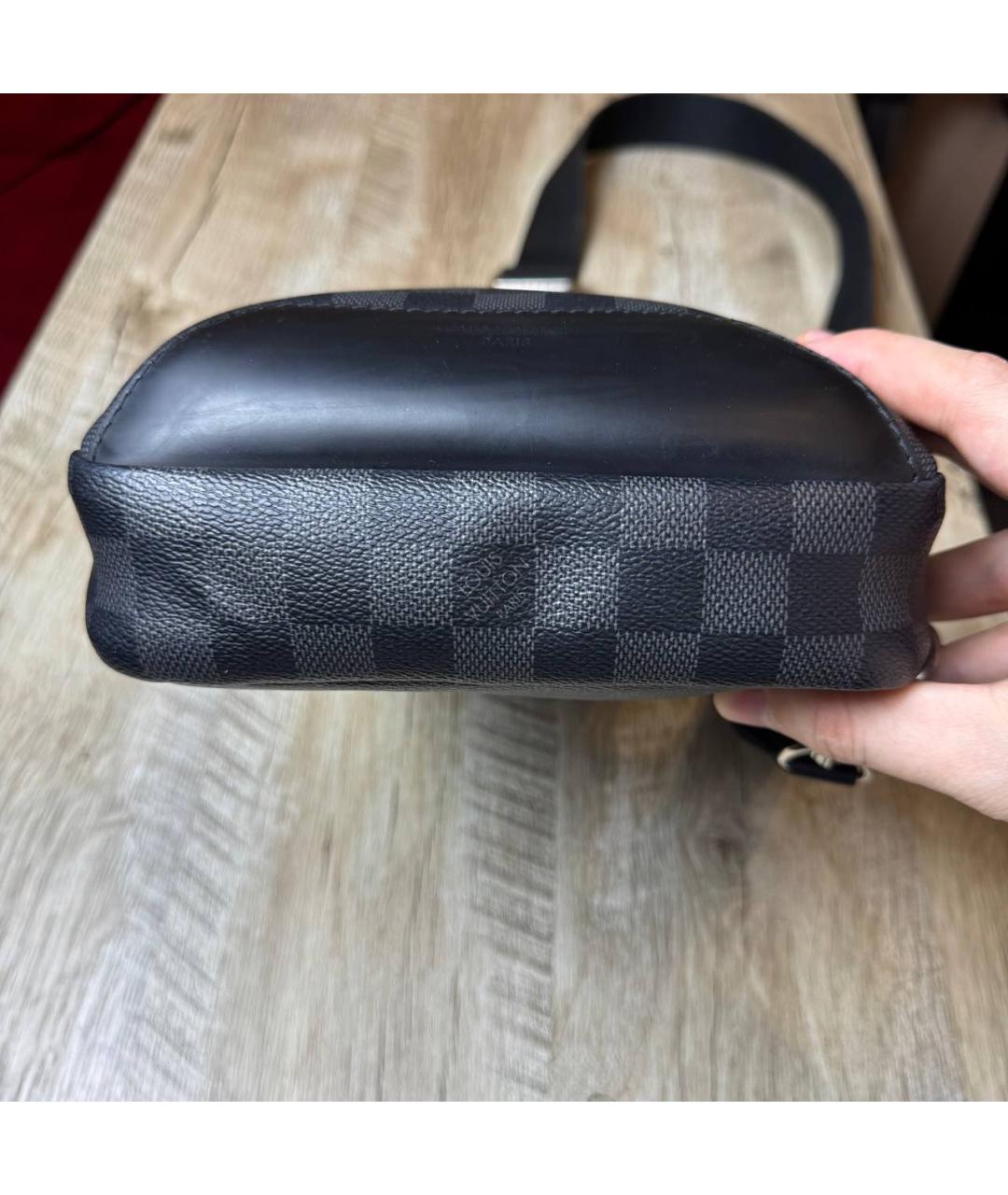 LOUIS VUITTON Черная кожаная сумка на плечо, фото 7