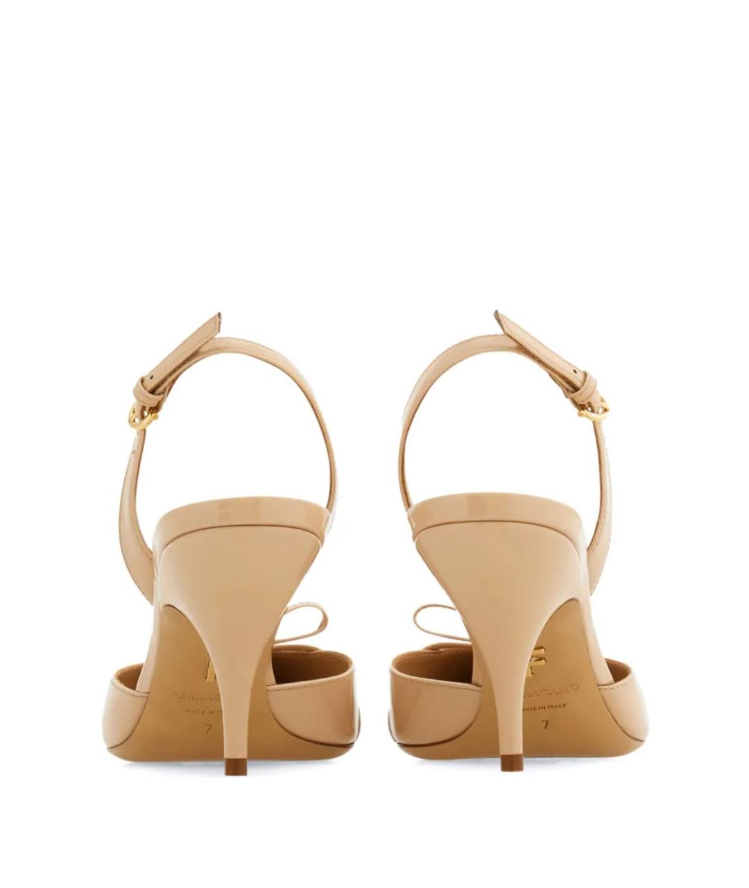 FERRAGAMO Бежевые туфли из лакированной кожи, фото 3