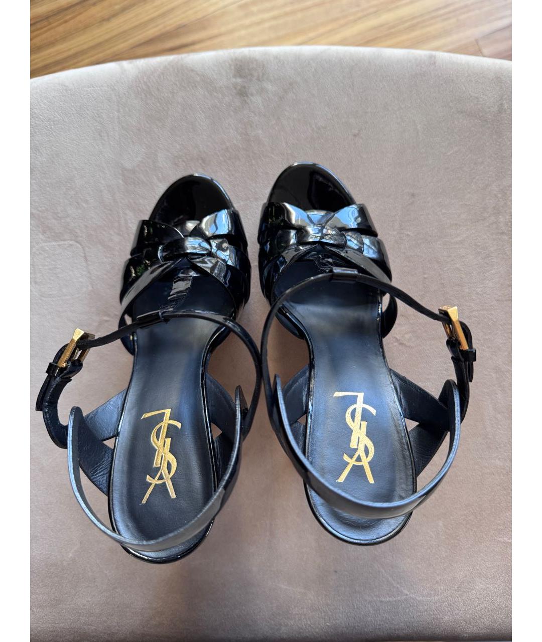 SAINT LAURENT Черные босоножки из лакированной кожи, фото 3