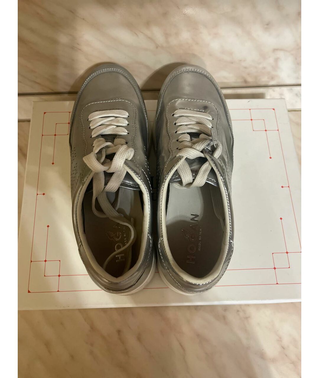 HOGAN Серебряные кроссовки из лакированной кожи, фото 3