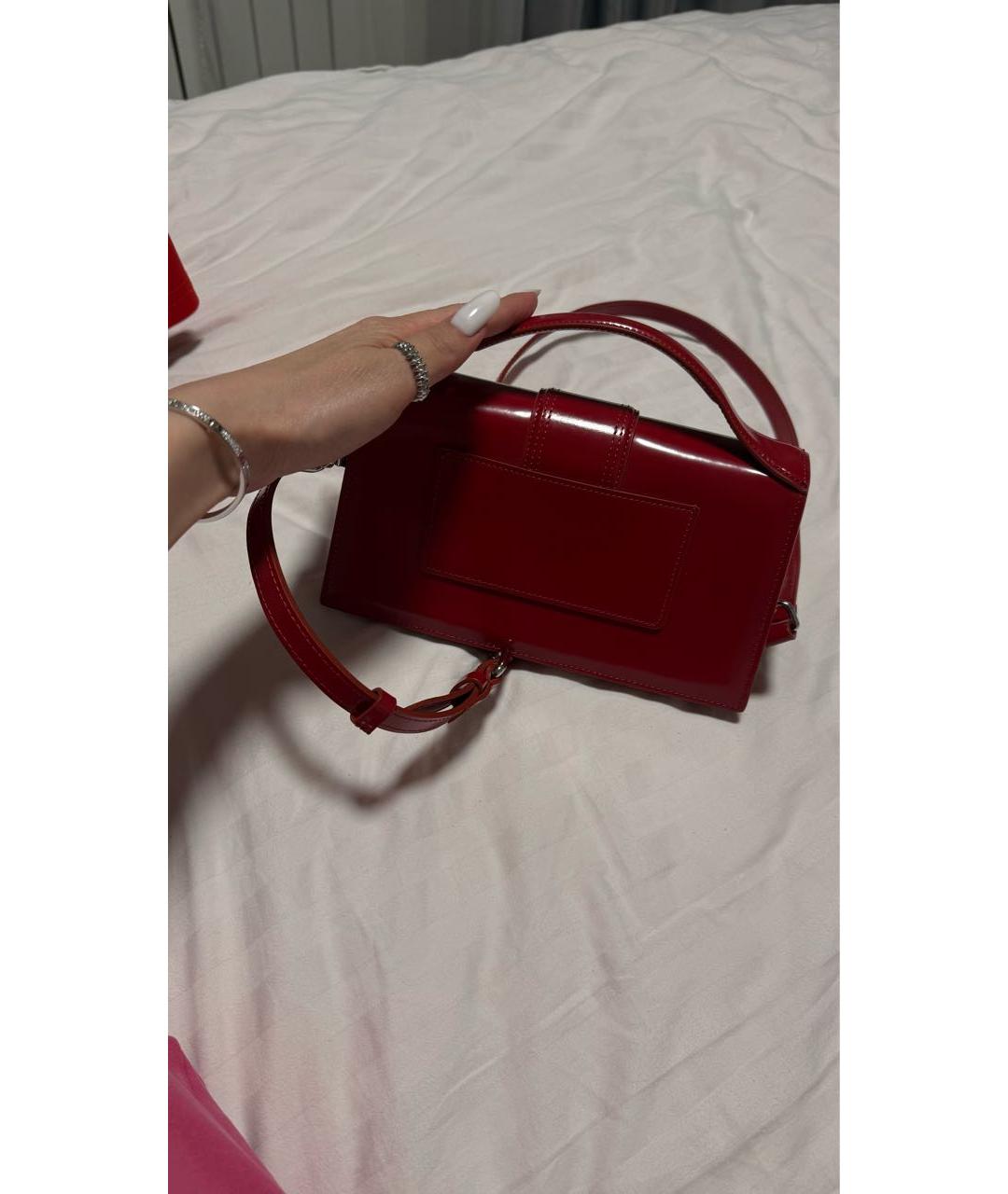 JACQUEMUS Красная сумка с короткими ручками из лакированной кожи, фото 4