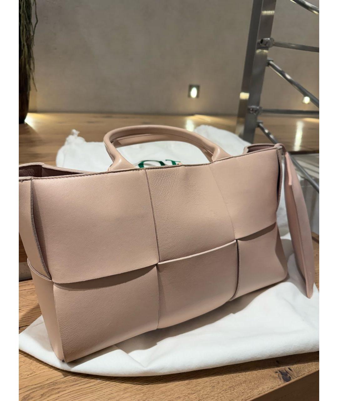 BOTTEGA VENETA Розовая кожаная сумка с короткими ручками, фото 2