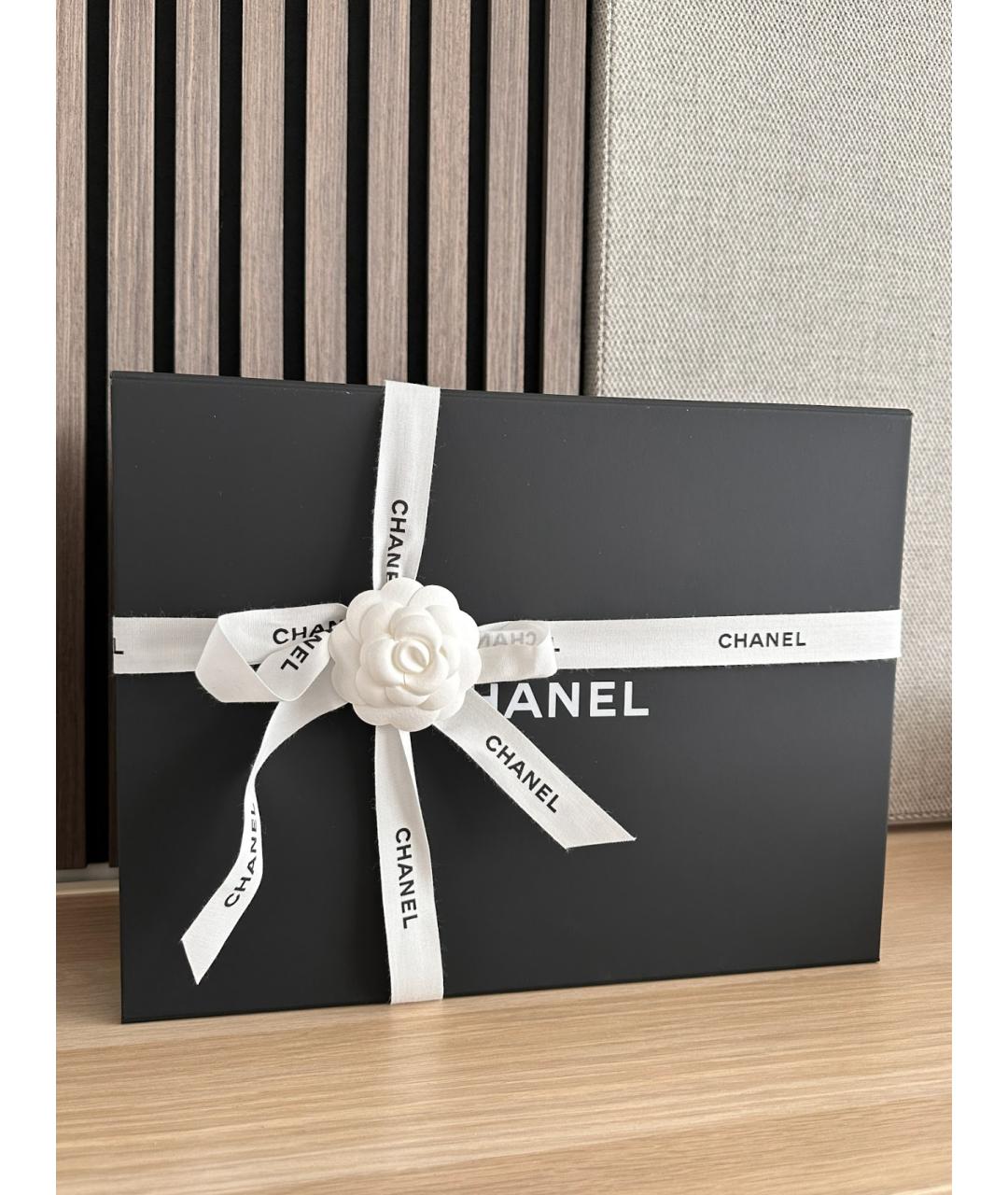 CHANEL Черная кожаная сумка с короткими ручками, фото 9