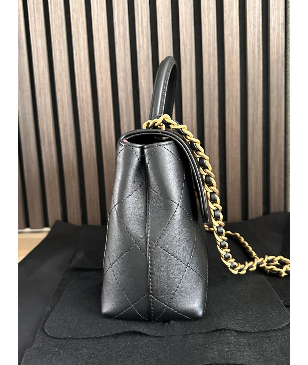 CHANEL Черная кожаная сумка с короткими ручками, фото 4