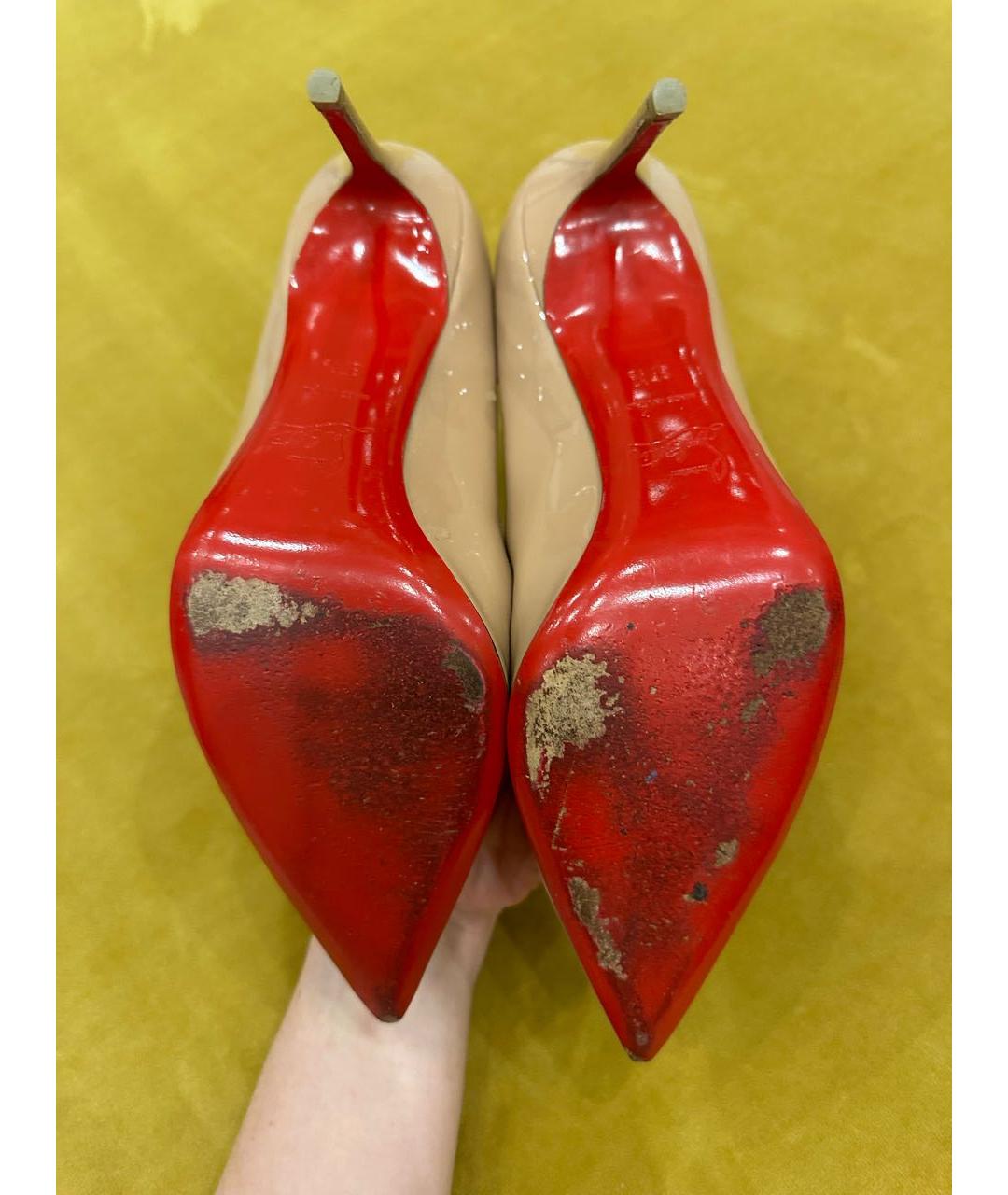 CHRISTIAN LOUBOUTIN Бежевые туфли из лакированной кожи, фото 5