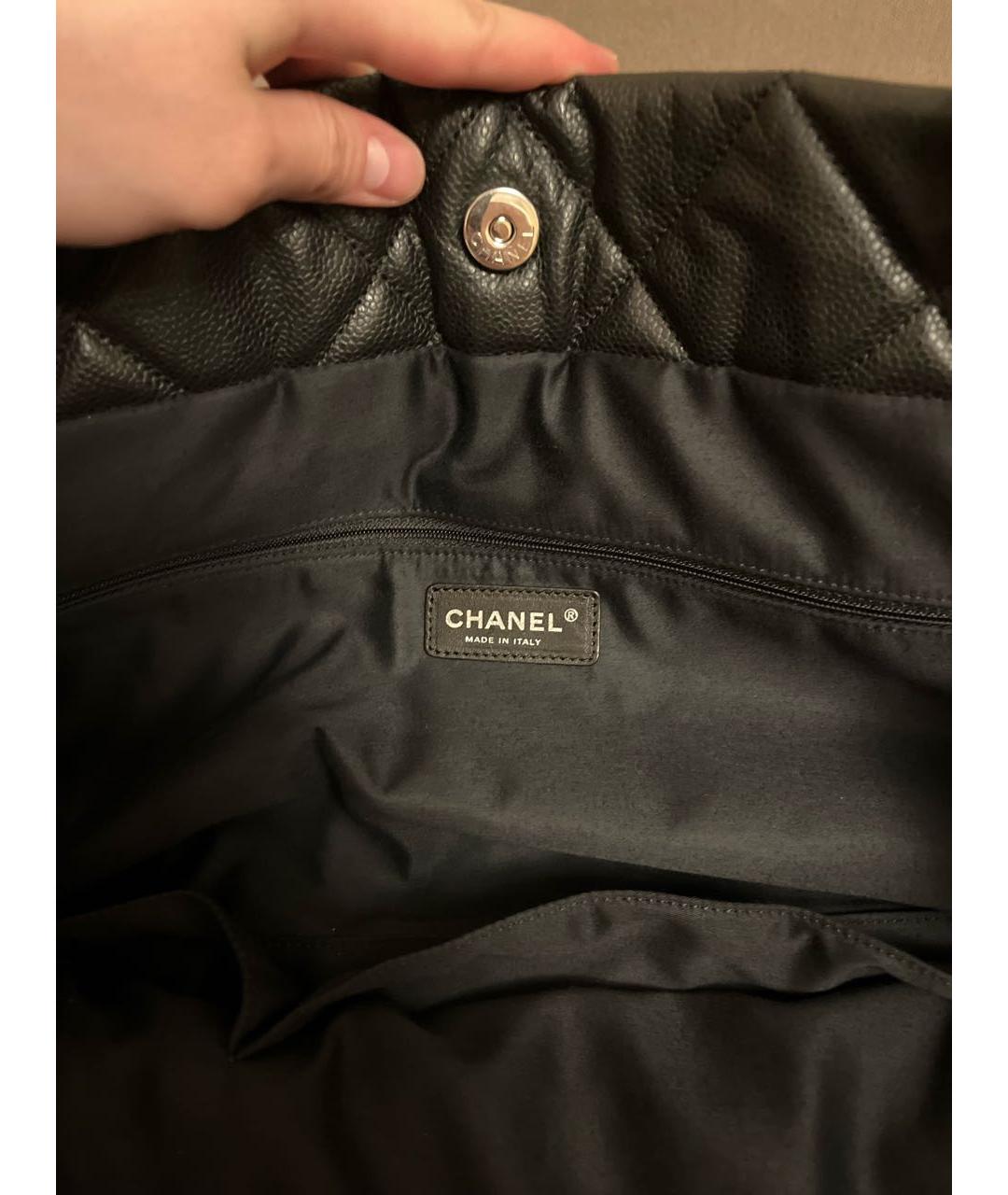 CHANEL Черная кожаная сумка тоут, фото 5