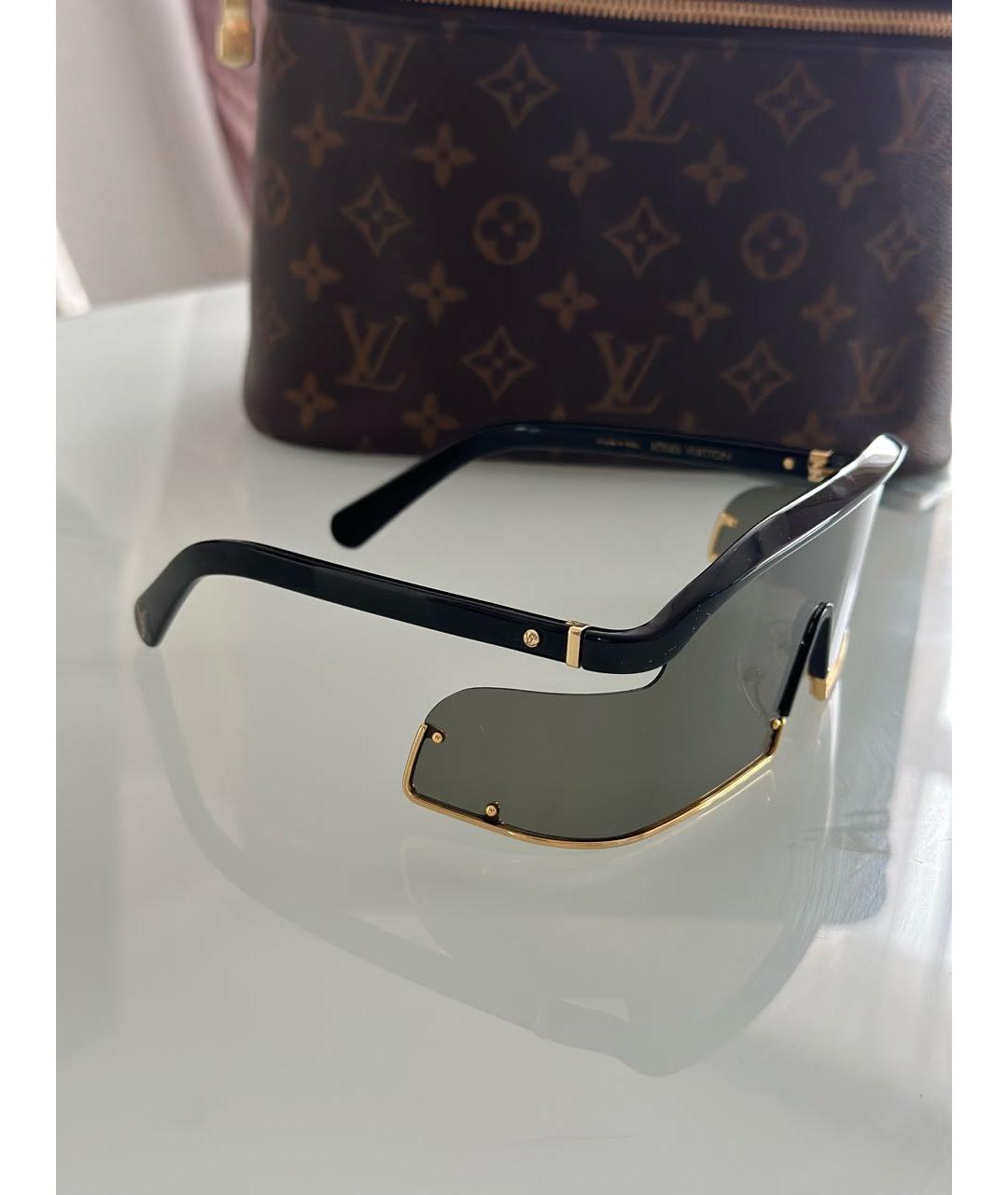 LOUIS VUITTON Антрацитовые пластиковые солнцезащитные очки, фото 2