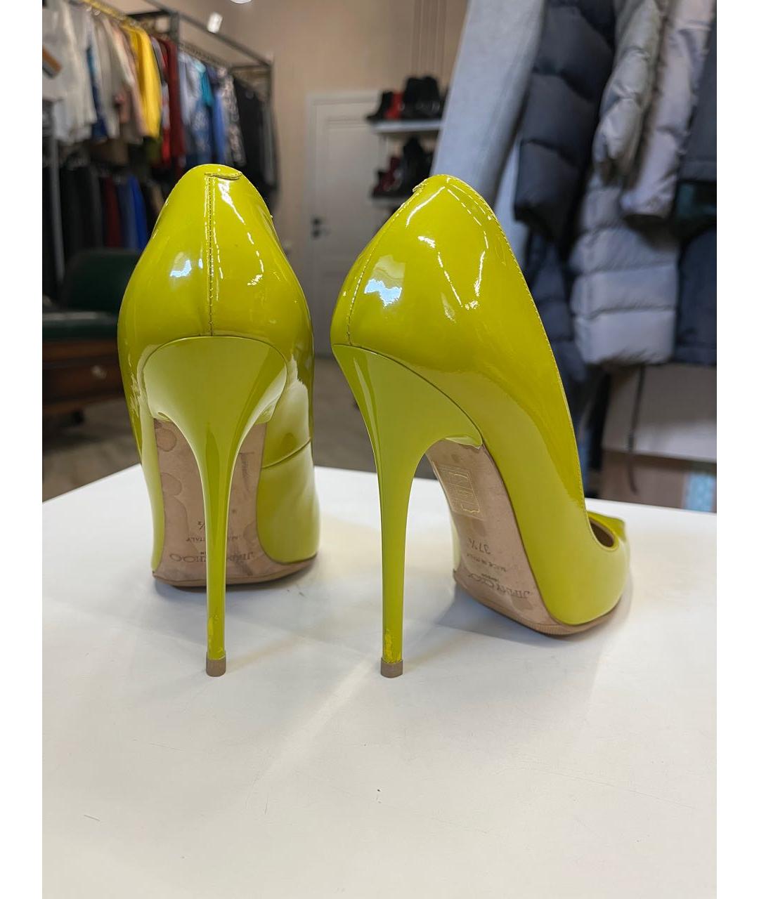 JIMMY CHOO Желтые туфли из лакированной кожи, фото 6