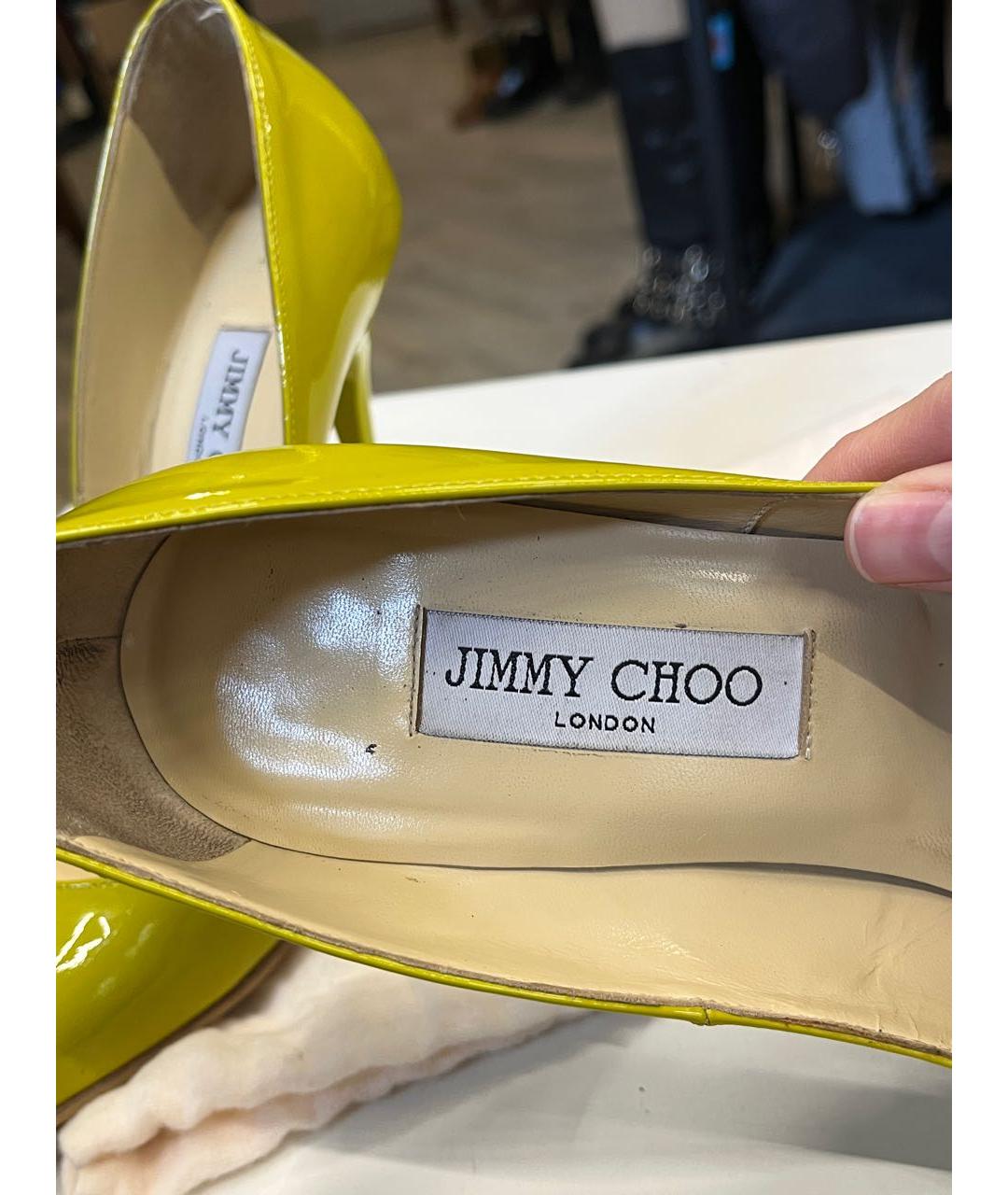JIMMY CHOO Желтые туфли из лакированной кожи, фото 8