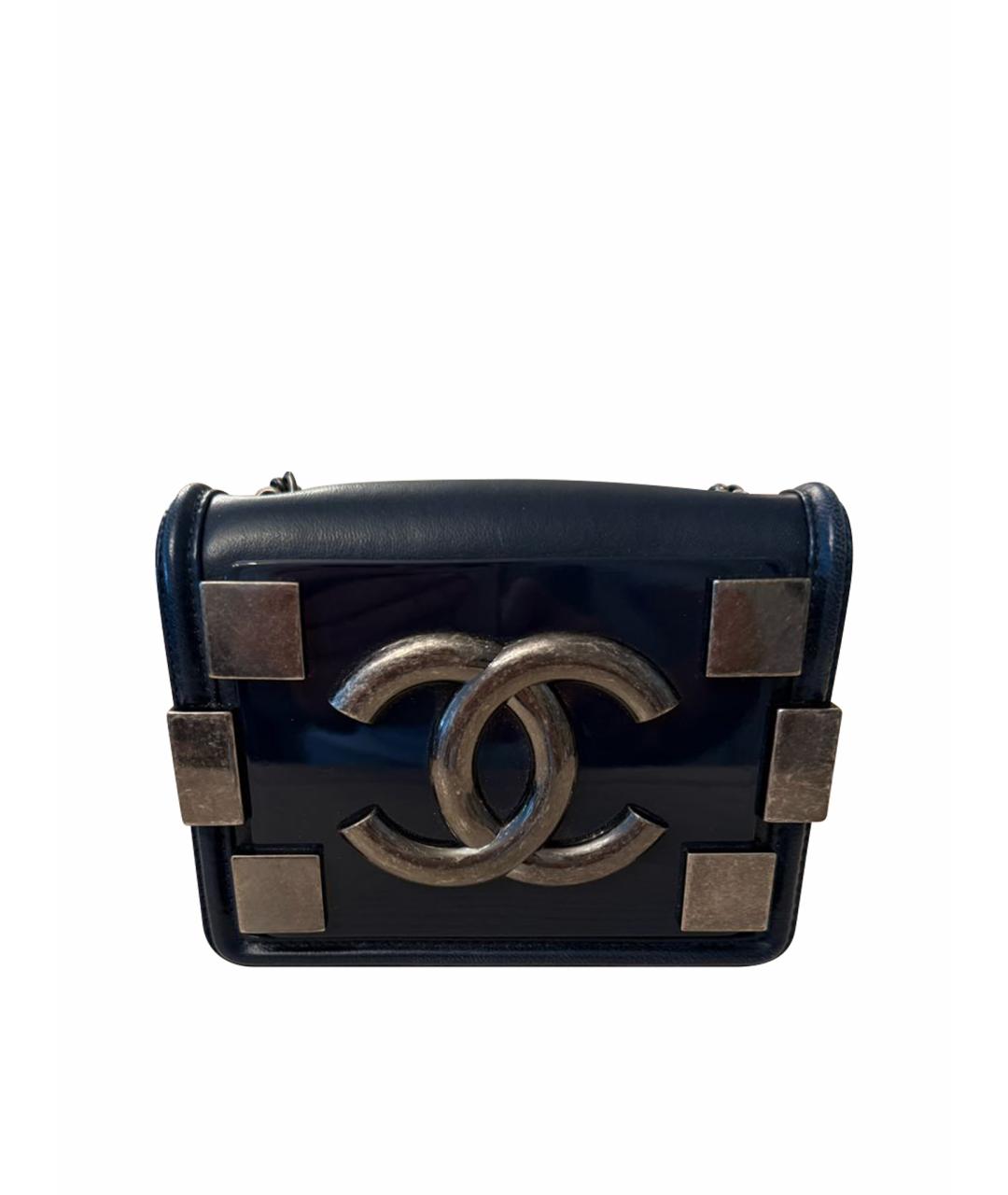 CHANEL Темно-синяя сумка через плечо из лакированной кожи, фото 1