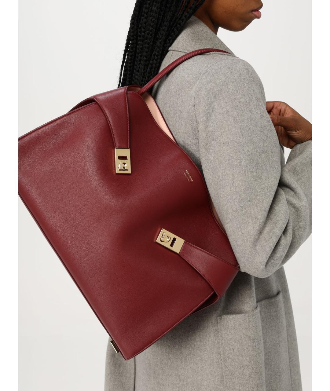 FERRAGAMO Бордовая кожаная сумка через плечо, фото 2