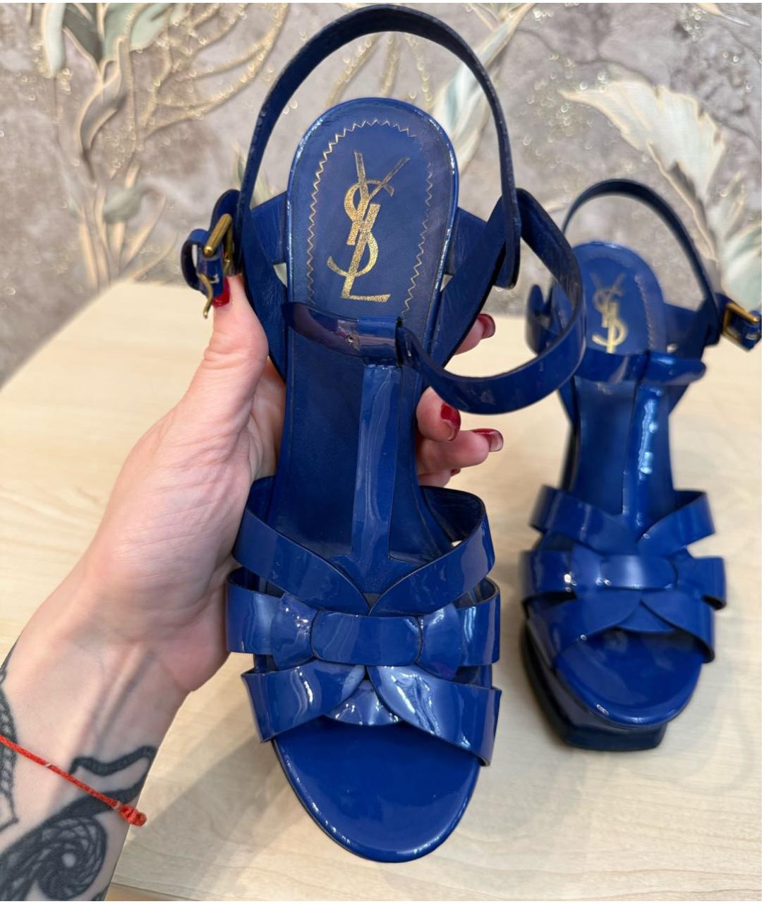 SAINT LAURENT Синие босоножки из лакированной кожи, фото 5
