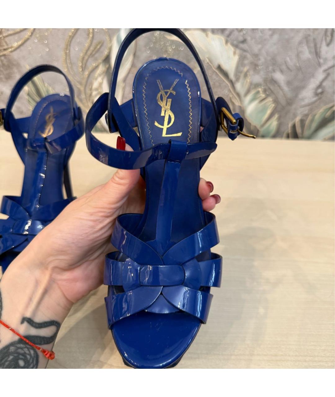 SAINT LAURENT Синие босоножки из лакированной кожи, фото 6