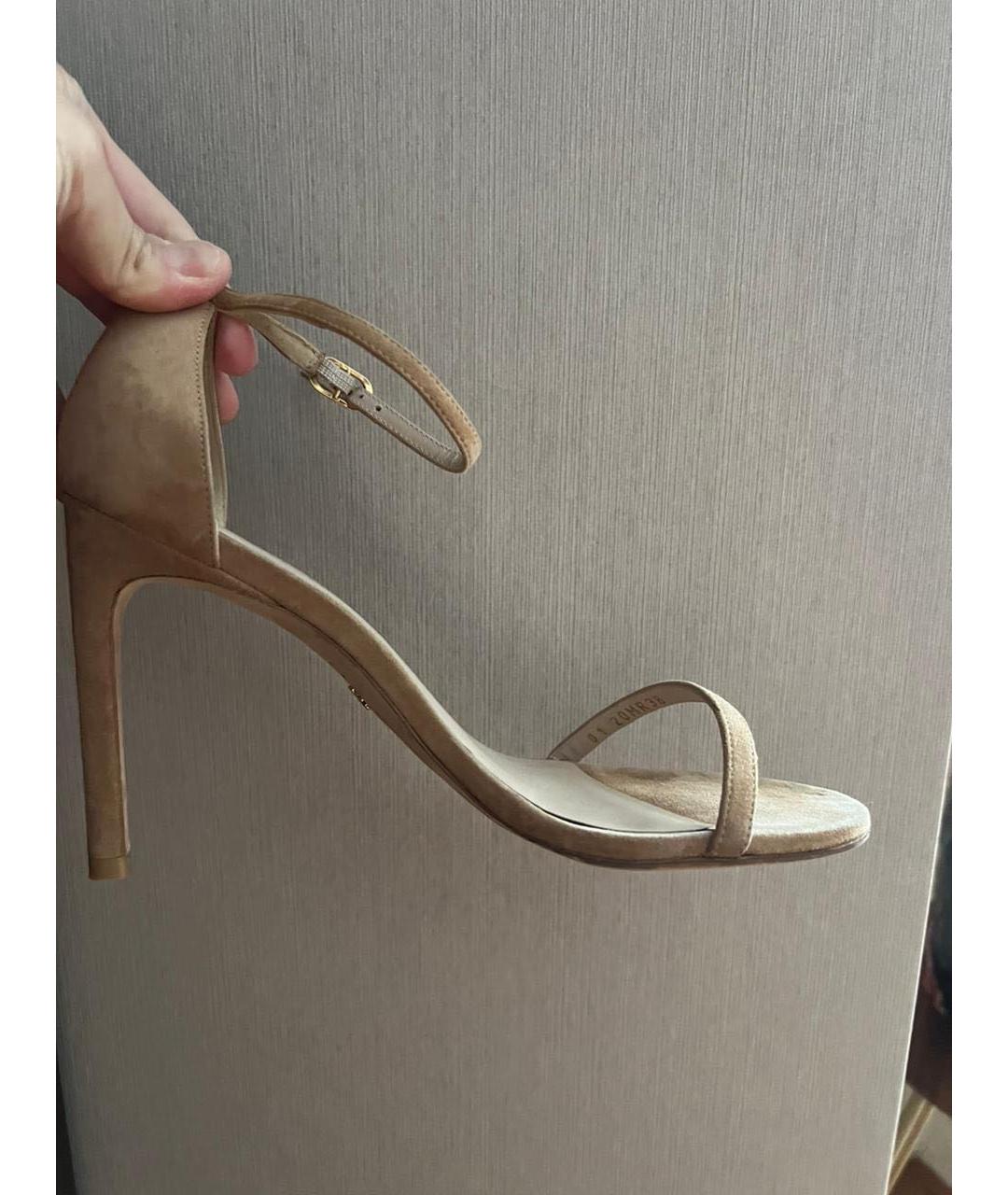 STUART WEITZMAN Бежевые замшевые босоножки, фото 4