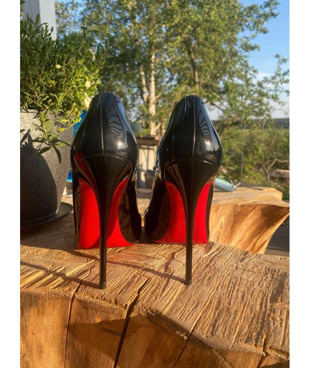 CHRISTIAN LOUBOUTIN Черные туфли из лакированной кожи, фото 4