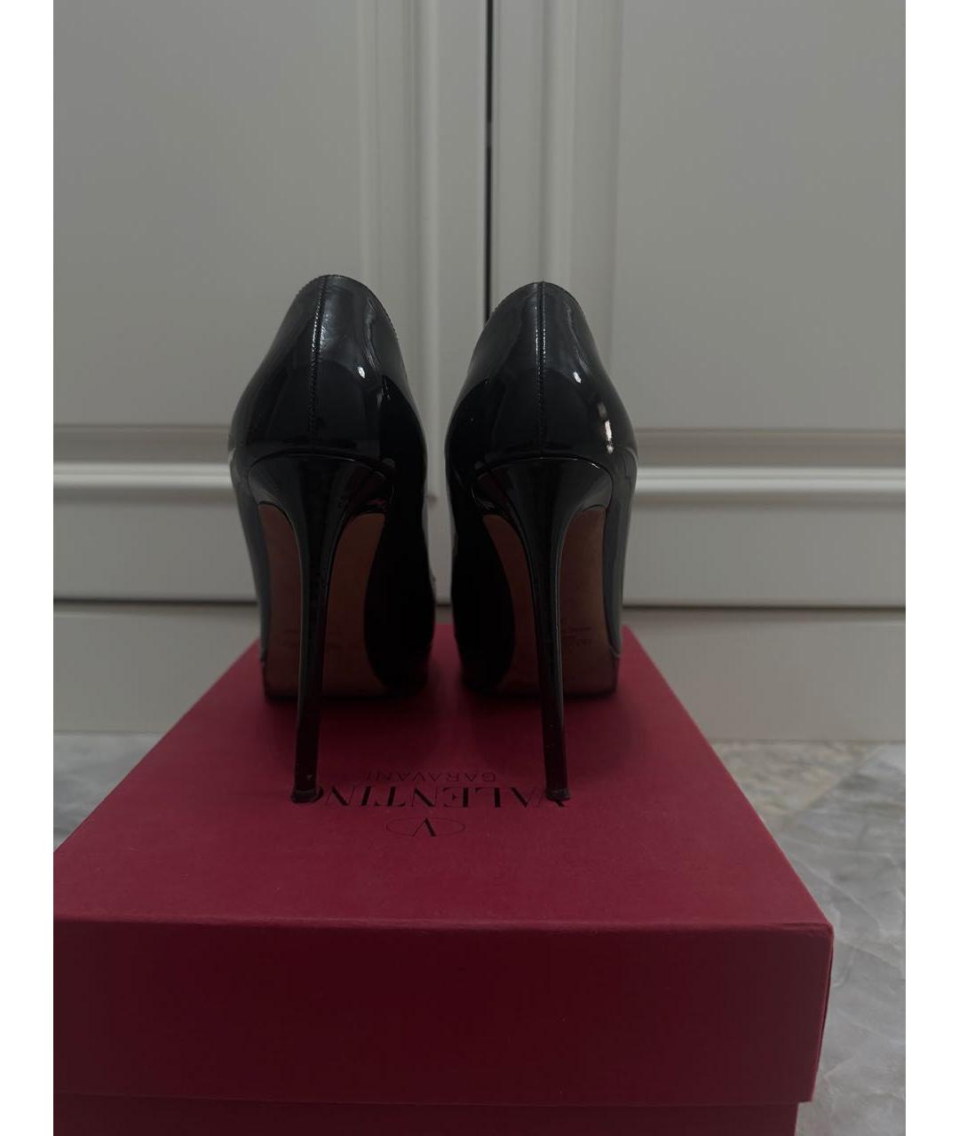 VALENTINO Черные туфли из лакированной кожи, фото 3