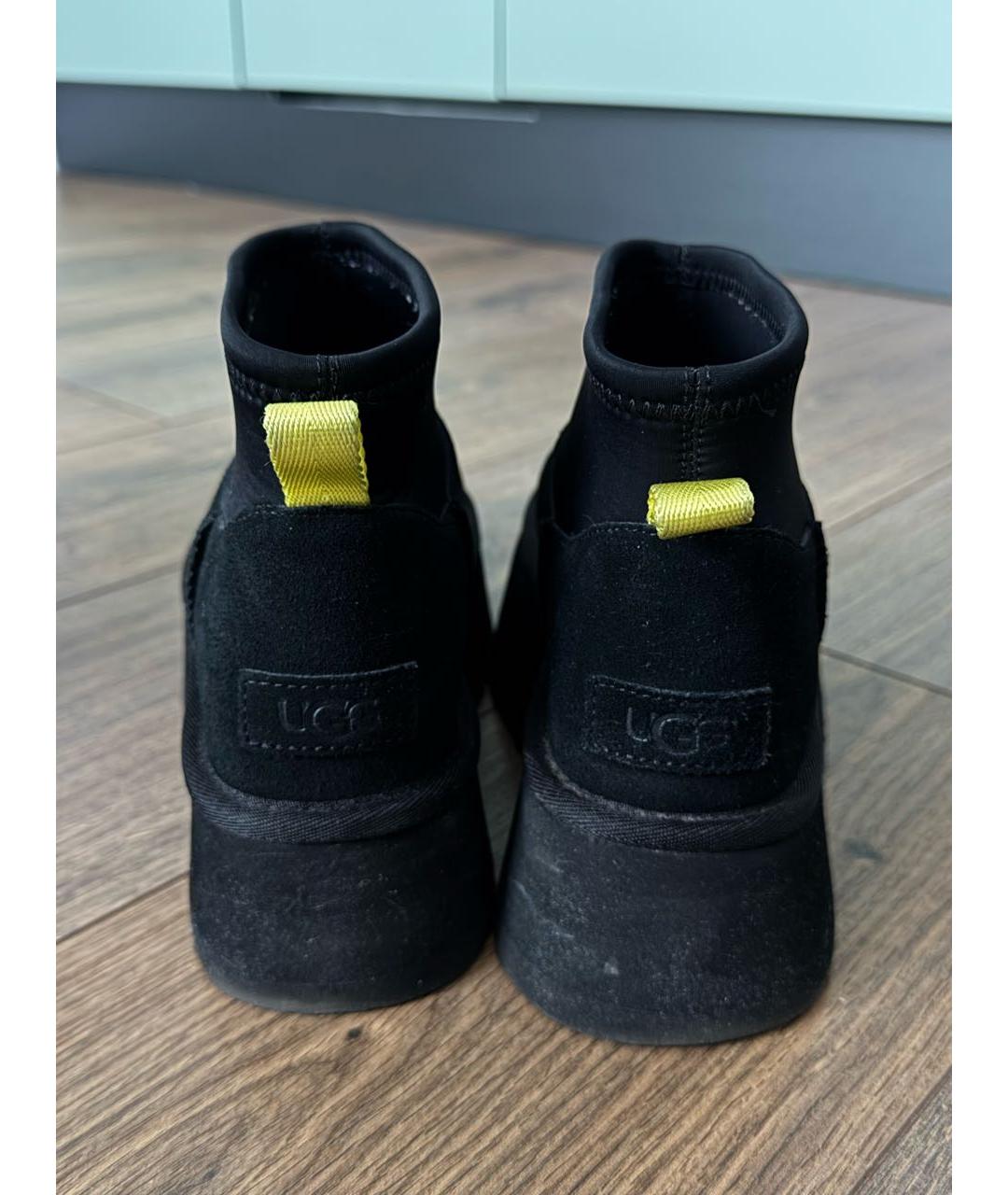 UGG AUSTRALIA Черные замшевые полусапоги, фото 4