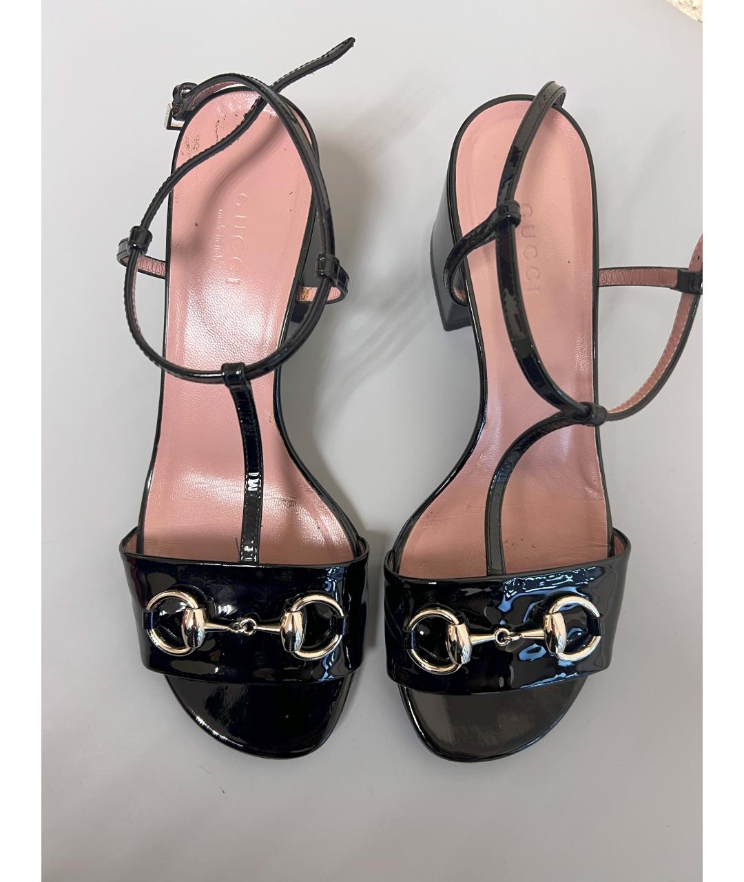 GUCCI Черные сандалии из лакированной кожи, фото 3