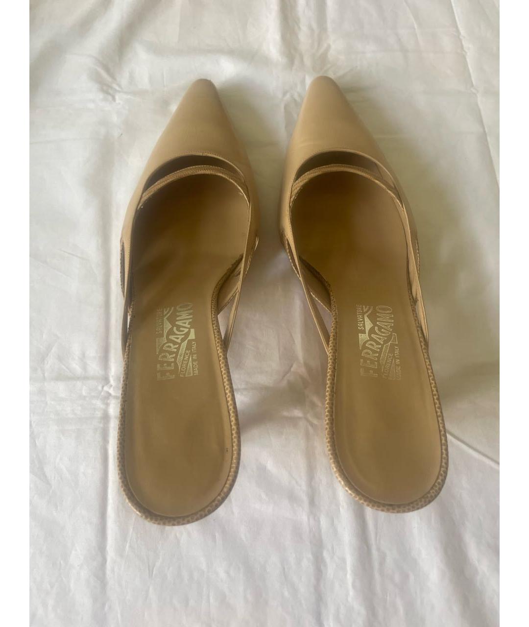 FERRAGAMO Бежевые кожаные мюли, фото 3