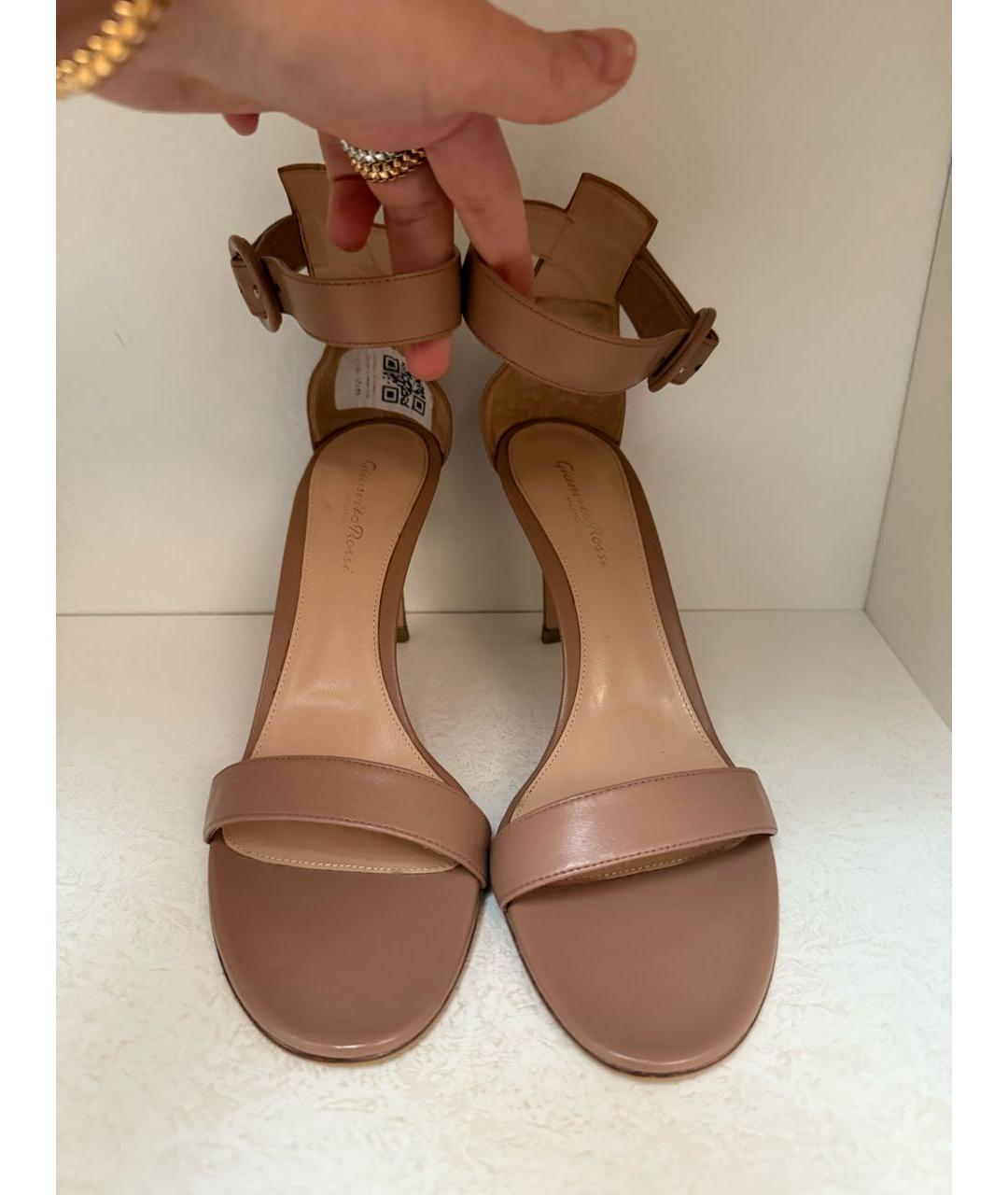 GIANVITO ROSSI Бежевые кожаные босоножки, фото 2