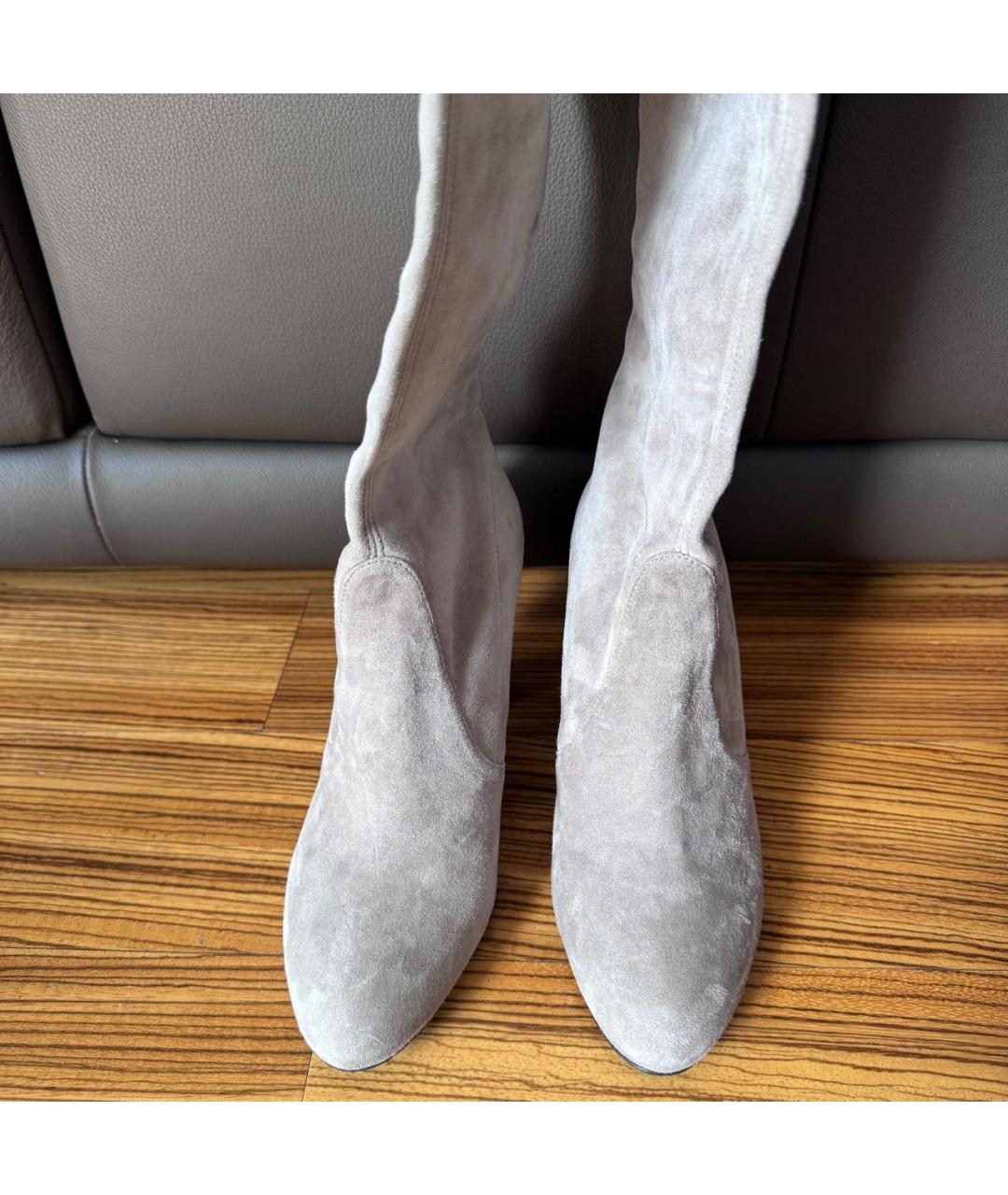 STUART WEITZMAN Серые замшевые ботфорты, фото 2