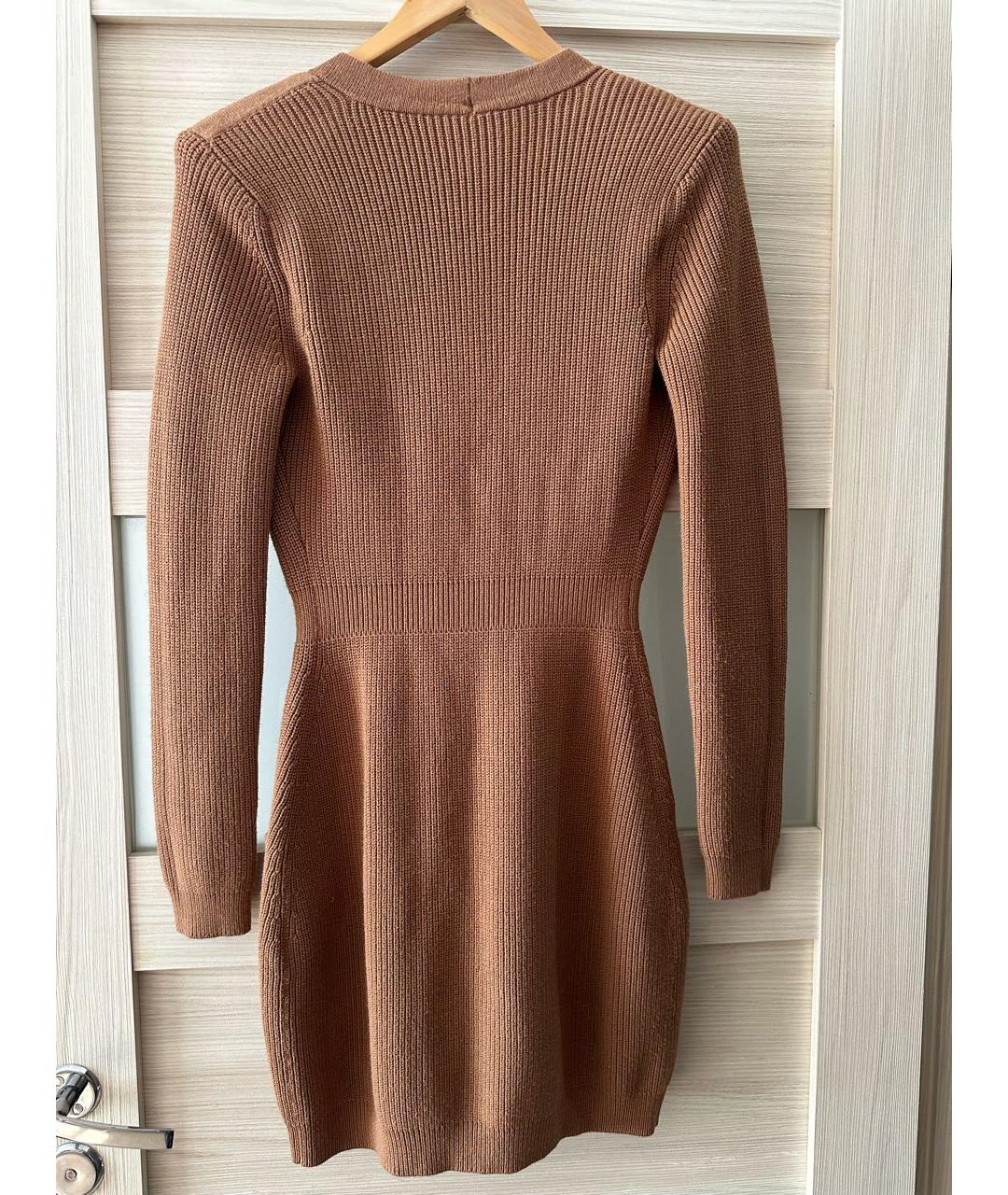 ELISABETTA FRANCHI Горчичное вискозное повседневное платье, фото 2