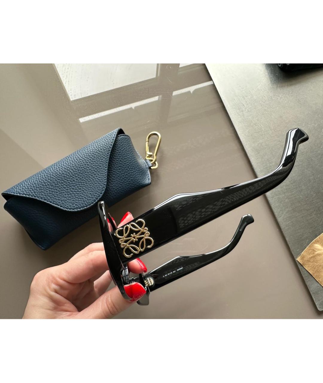 LOEWE Черные пластиковые солнцезащитные очки, фото 4