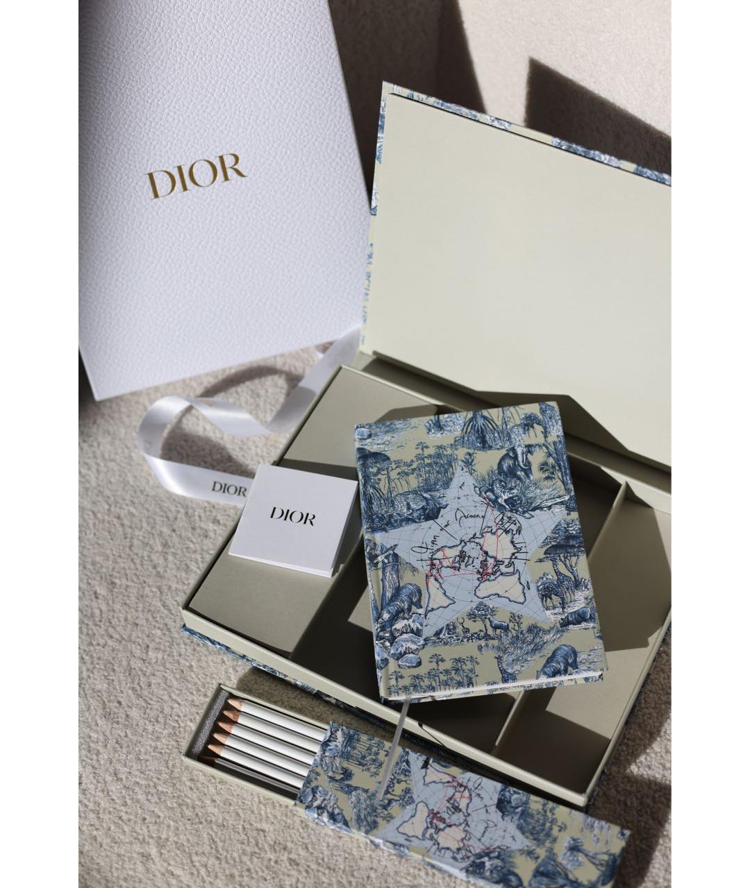 CHRISTIAN DIOR Книга, фото 4