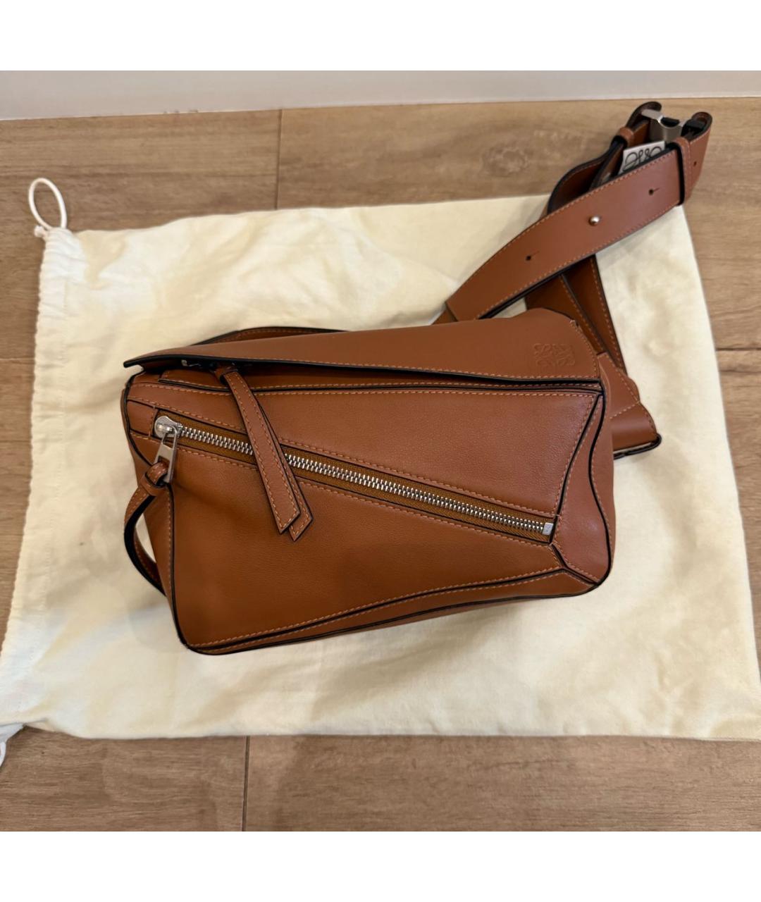 LOEWE Коричневая кожаная поясная сумка, фото 5