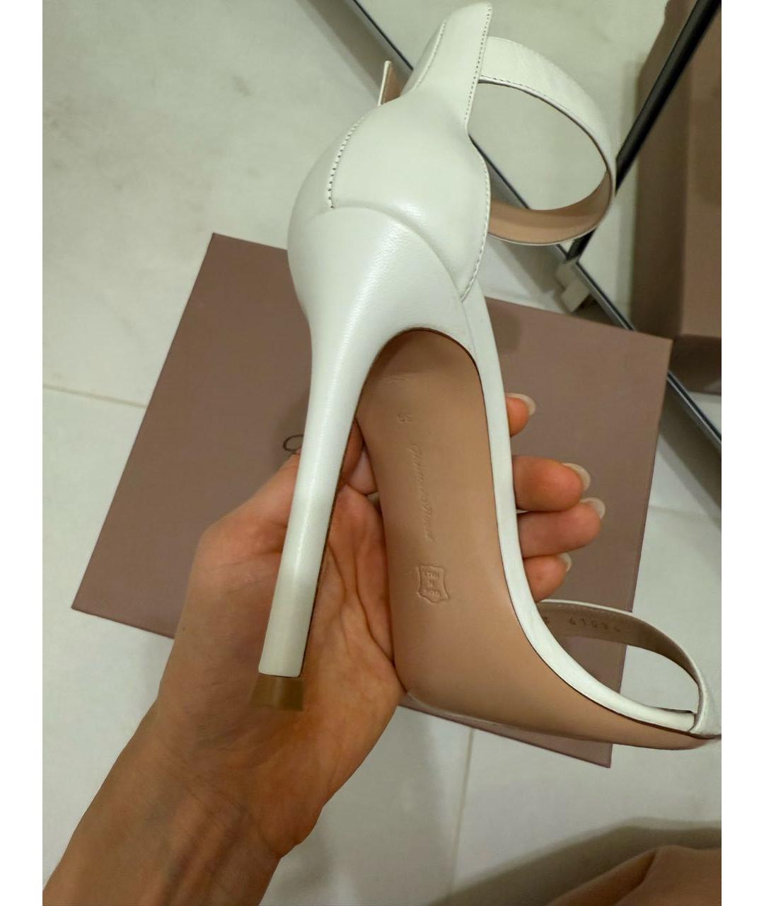 GIANVITO ROSSI Белые кожаные босоножки, фото 5
