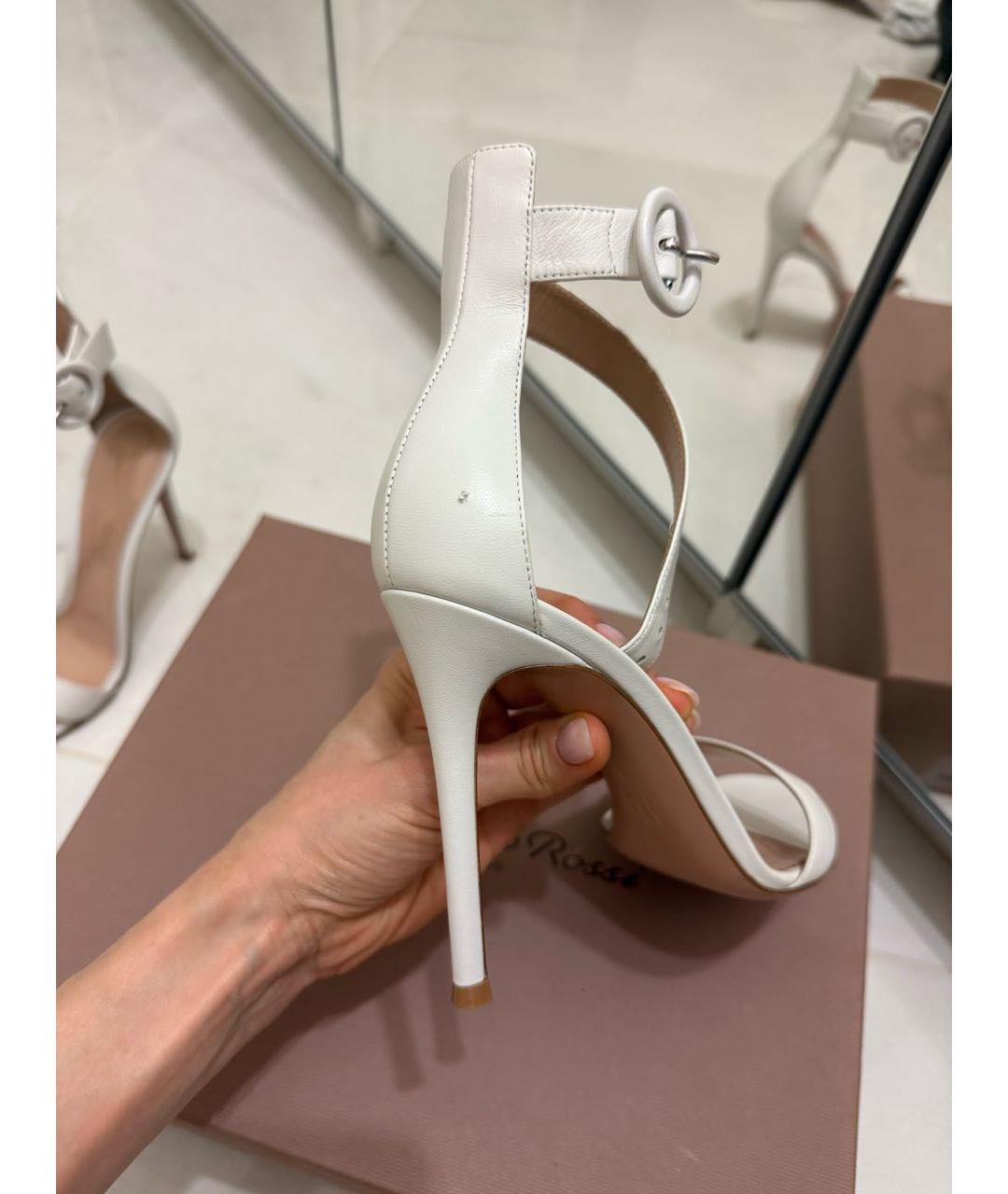 GIANVITO ROSSI Белые кожаные босоножки, фото 6