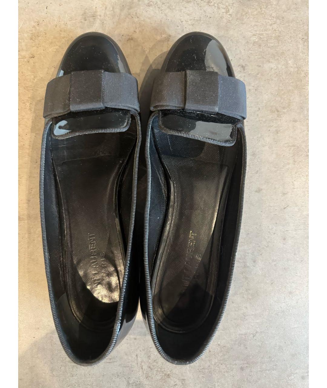 SAINT LAURENT Черные балетки из лакированной кожи, фото 3