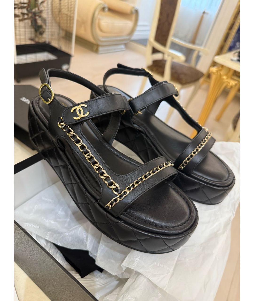 CHANEL Черные кожаные сандалии, фото 3