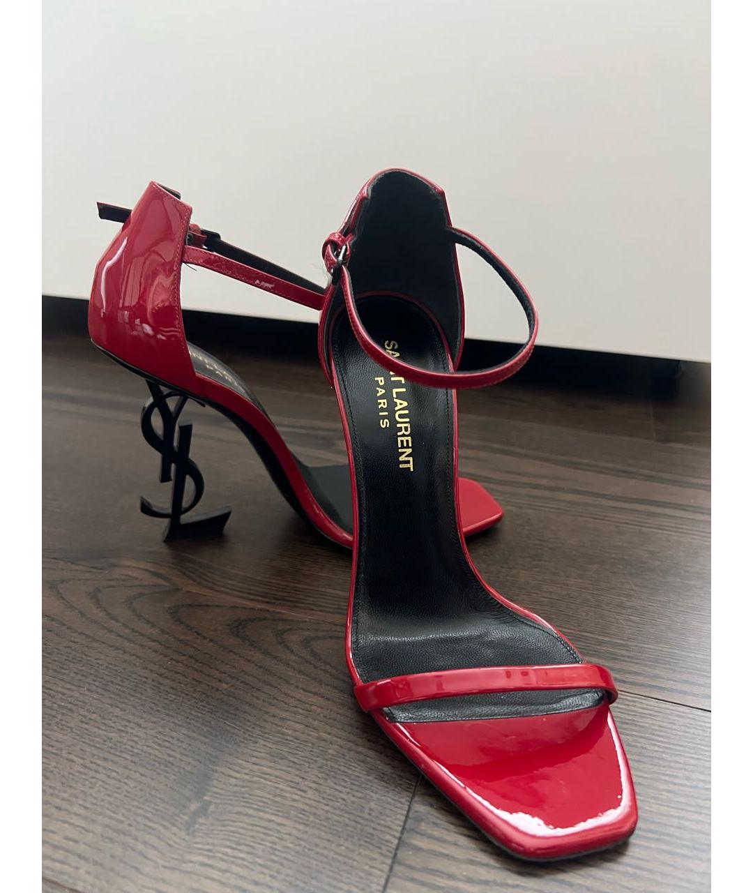SAINT LAURENT Красные босоножки из лакированной кожи, фото 5