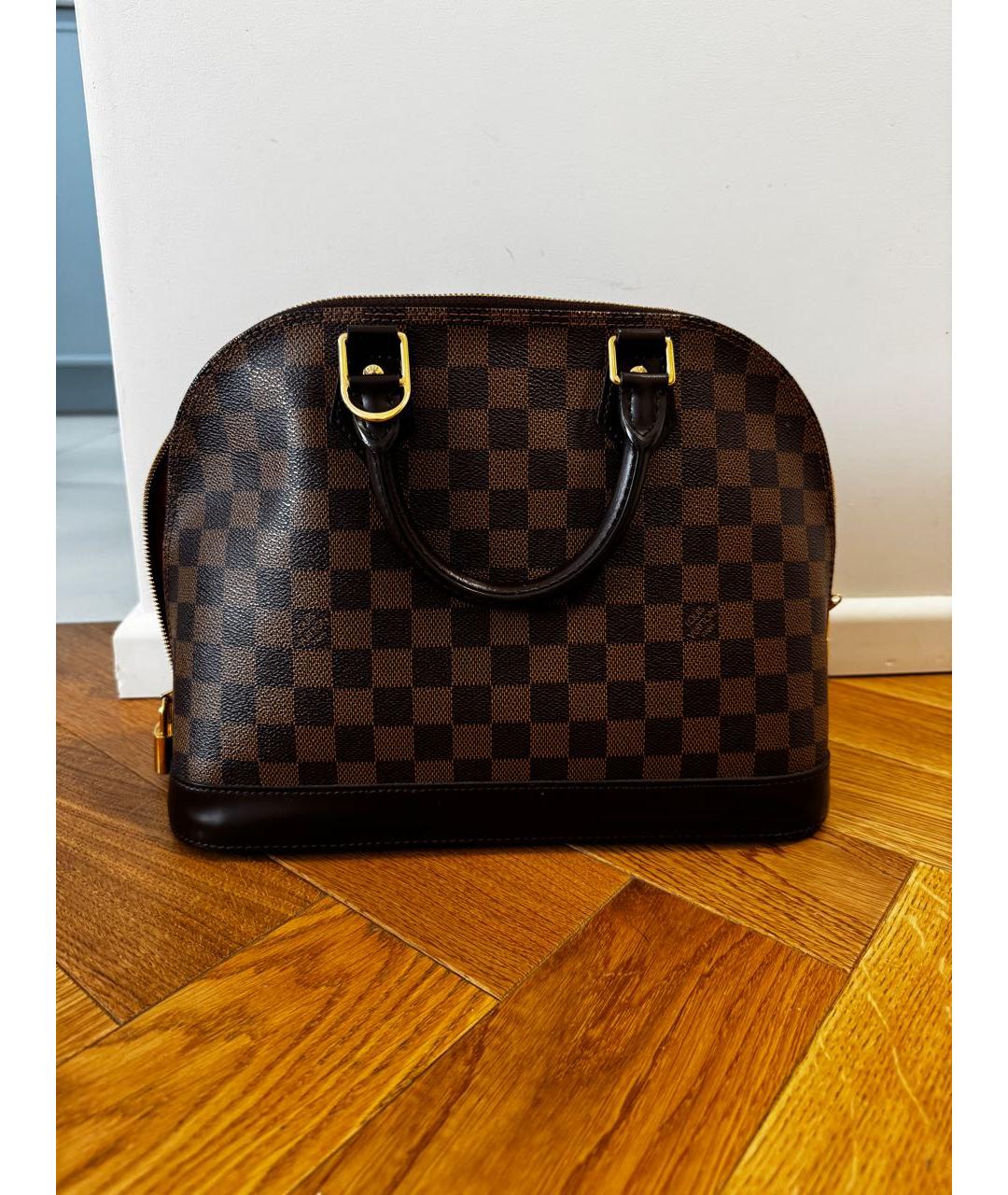 LOUIS VUITTON Коричневая кожаная сумка с короткими ручками, фото 6