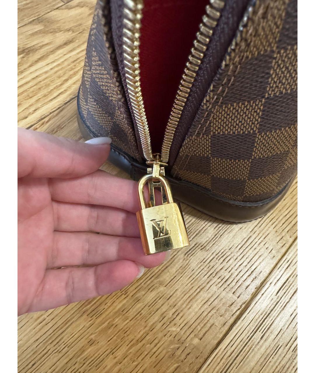 LOUIS VUITTON Коричневая кожаная сумка с короткими ручками, фото 4