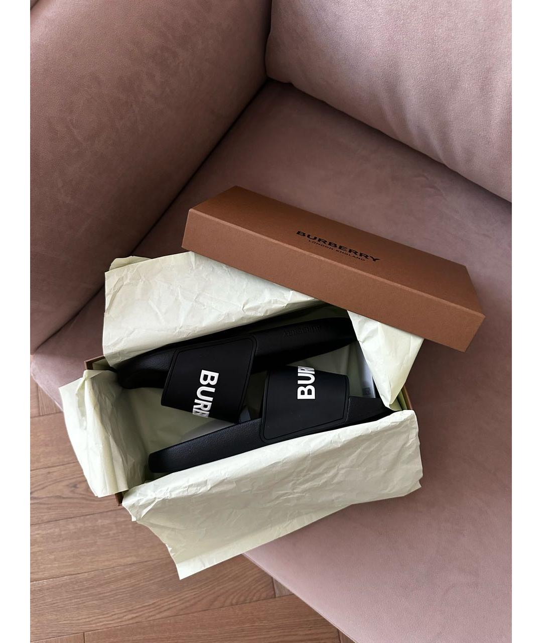 BURBERRY Черные резиновые шлепанцы, фото 4
